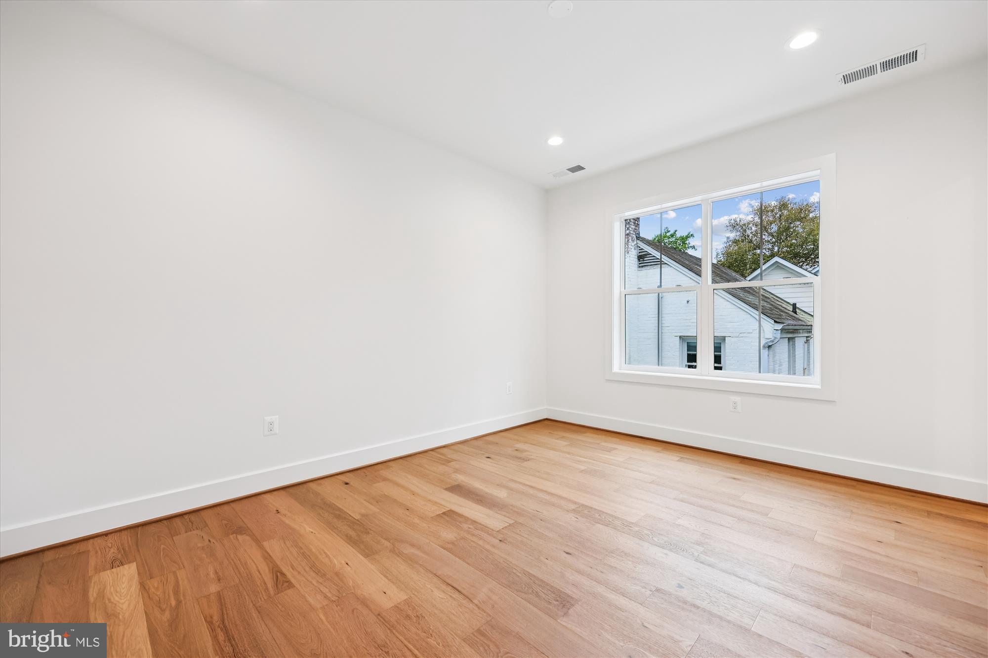 EDGEWOOD - Residential