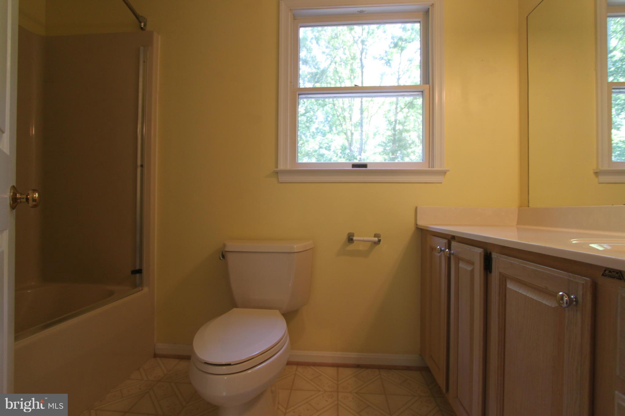 LAKE OF THE WOODS - Residential Lease