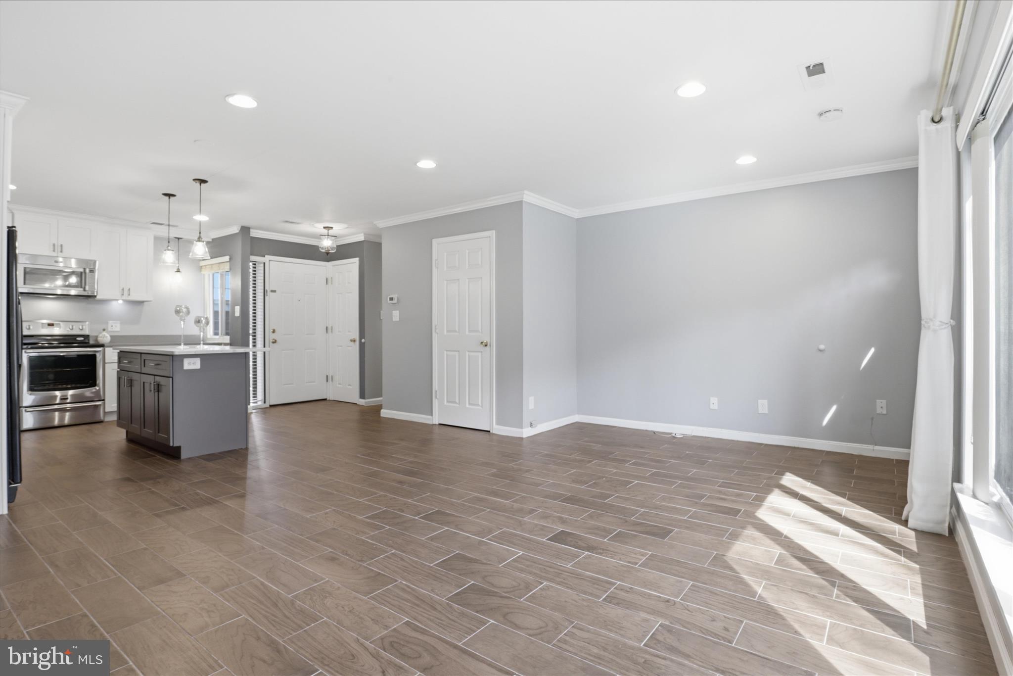 THE WESTERLIES - Residential