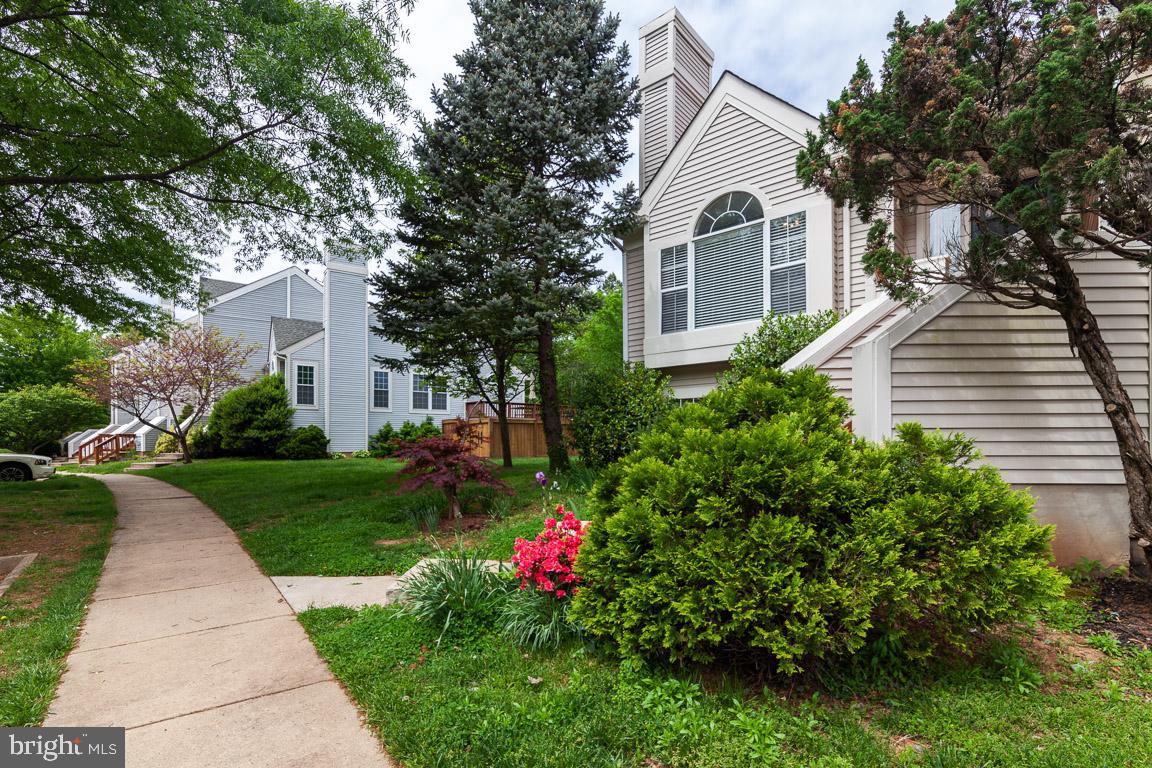 WOODGATE VILLAGE - Residential