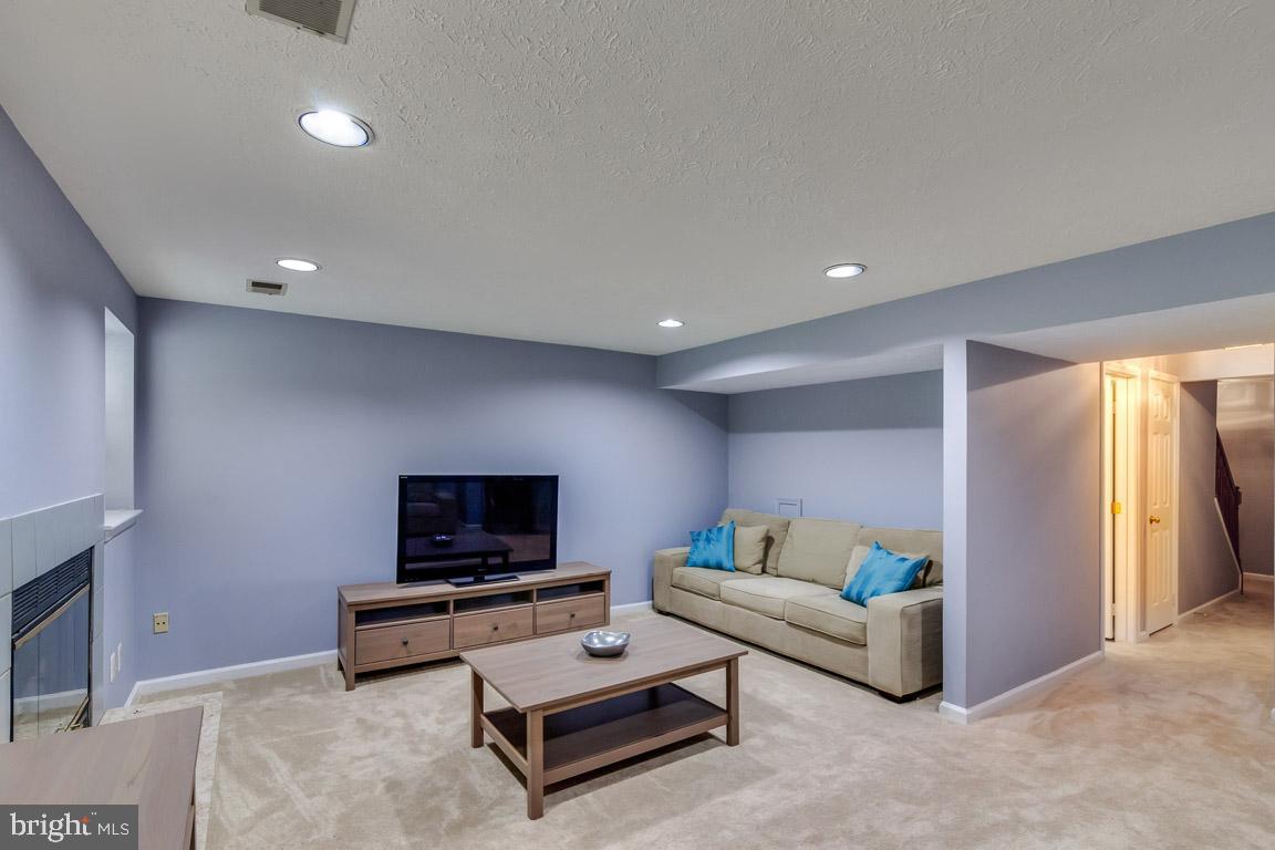 WOODGATE VILLAGE - Residential