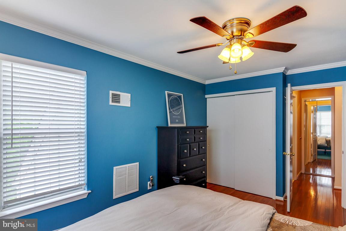 WOODGATE VILLAGE - Residential