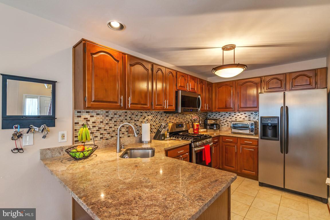 WOODGATE VILLAGE - Residential