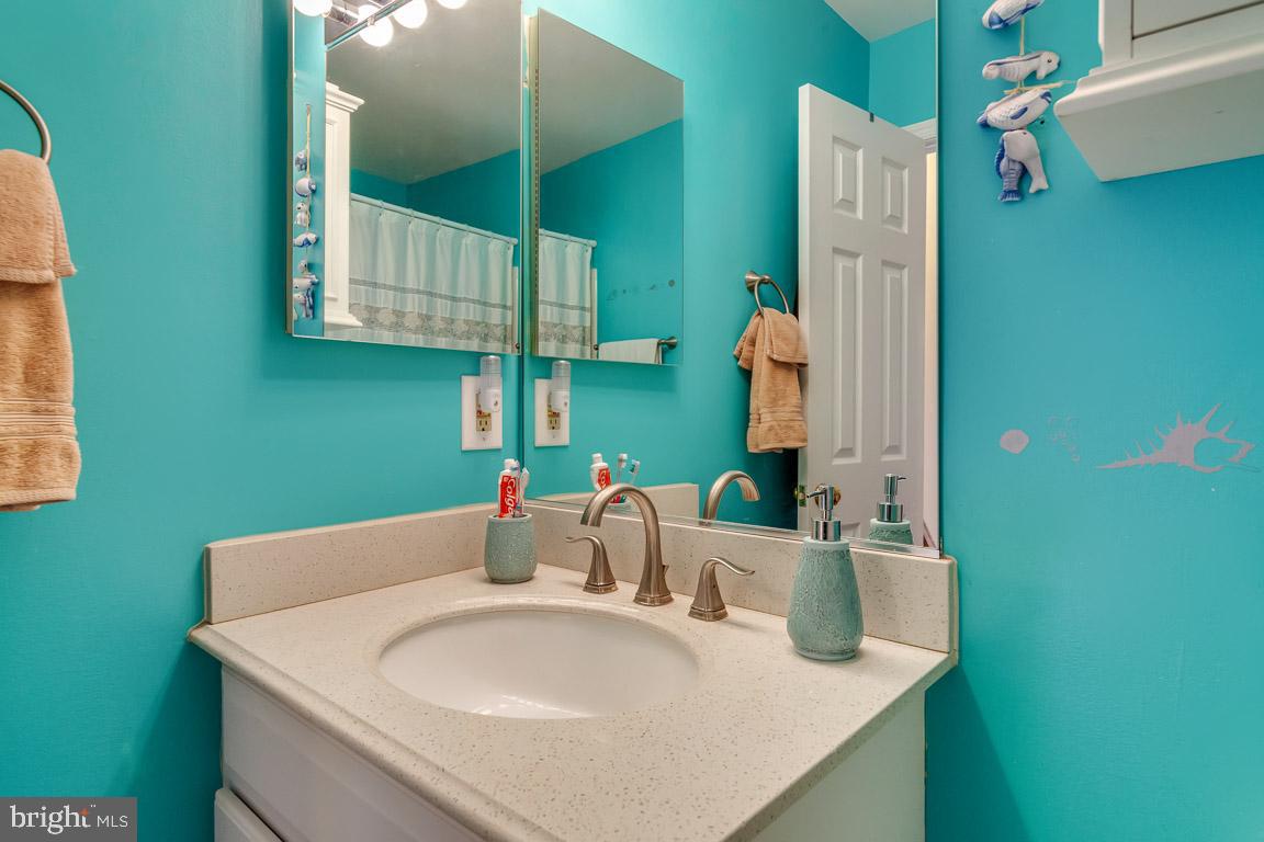 WOODGATE VILLAGE - Residential