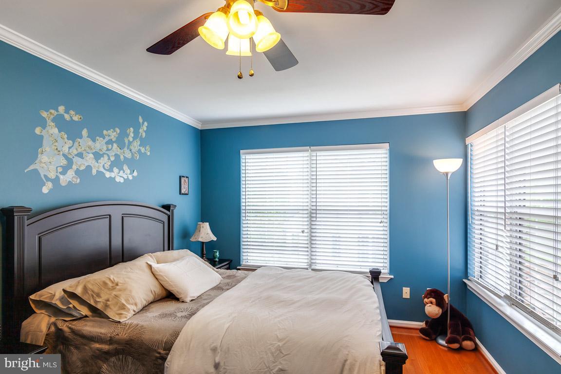 WOODGATE VILLAGE - Residential