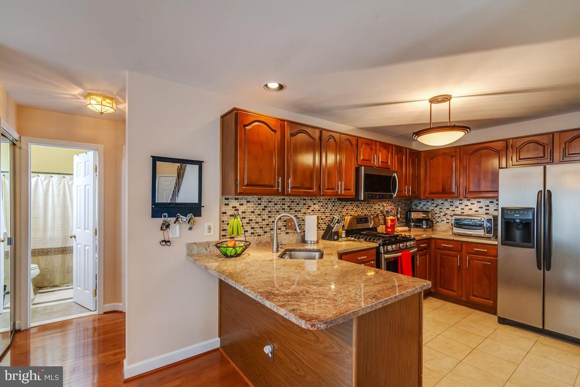 WOODGATE VILLAGE - Residential