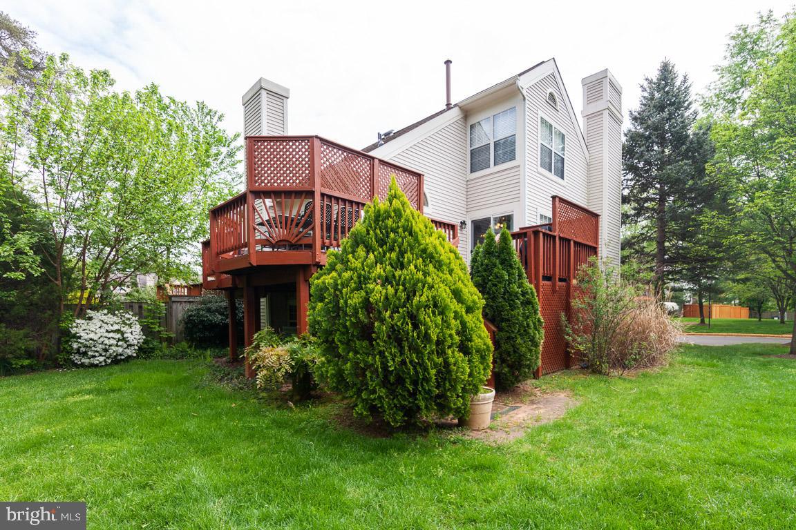 WOODGATE VILLAGE - Residential