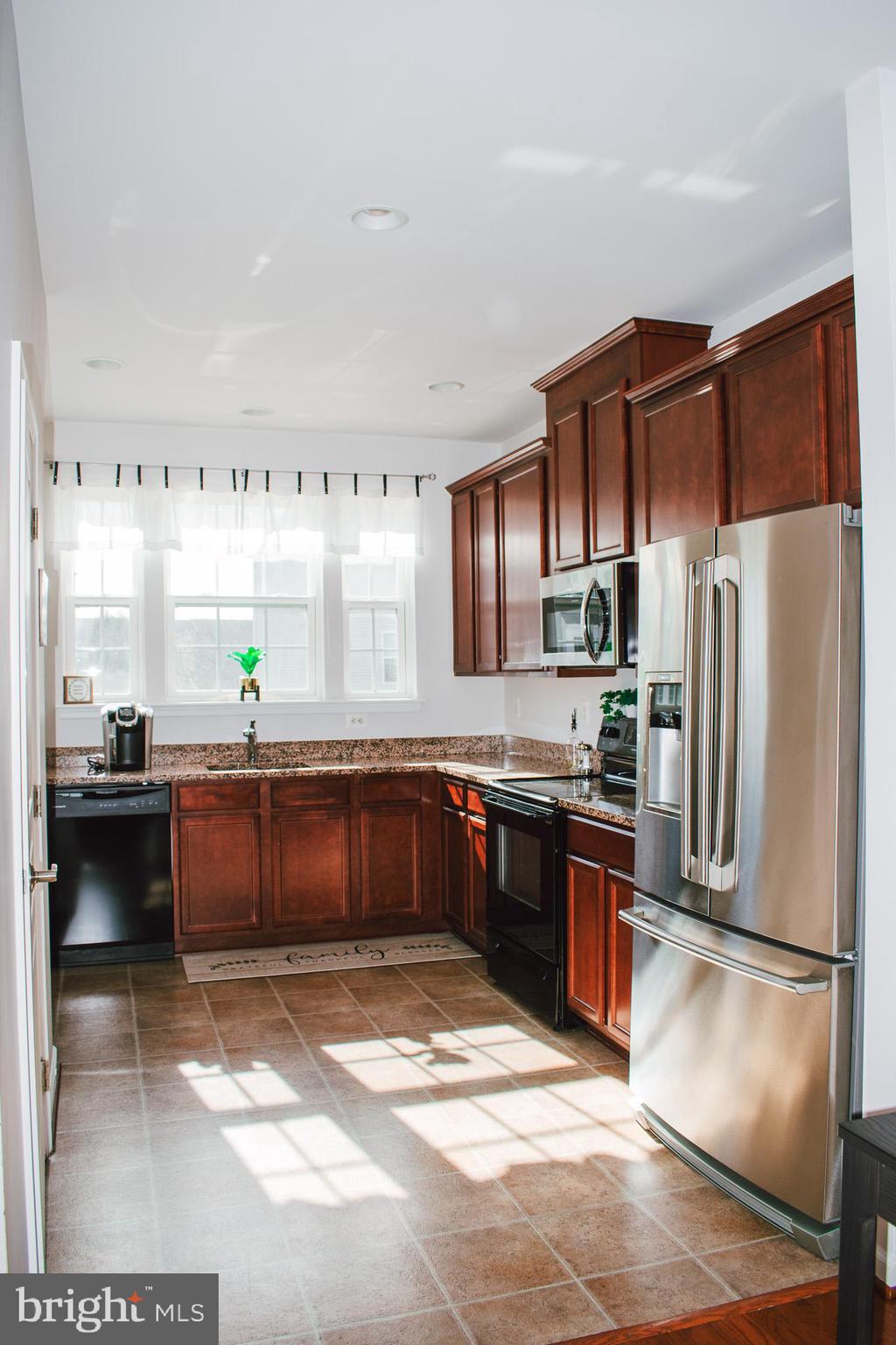 HERITAGE CROSSING CONDOMINIUM - Residential