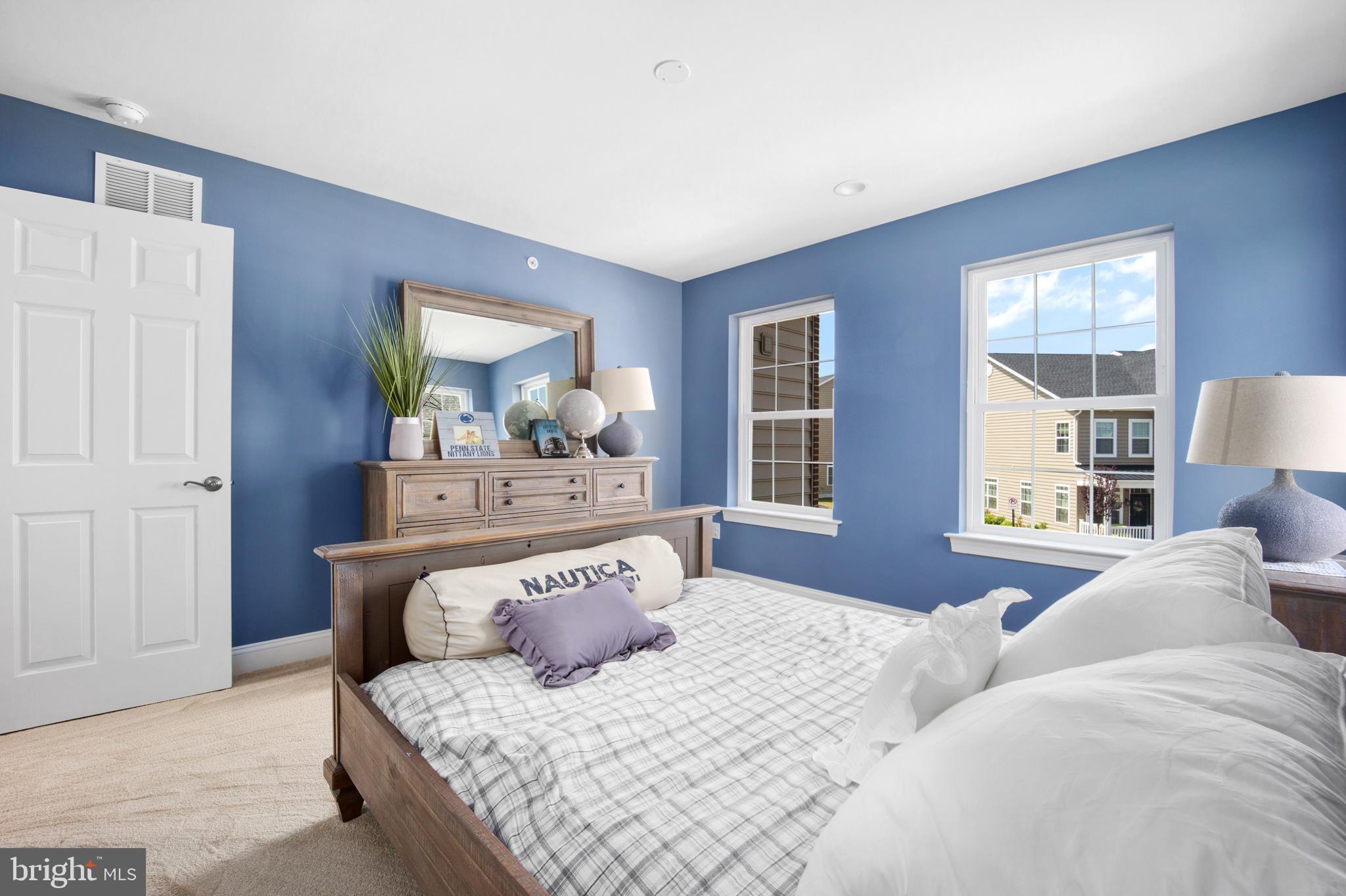 RADCLIFFE COURT - Residential