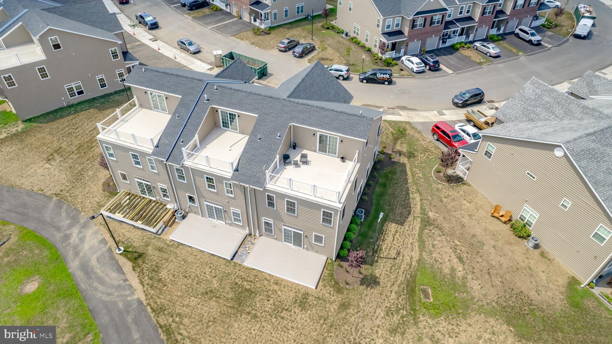 RADCLIFFE COURT - Residential