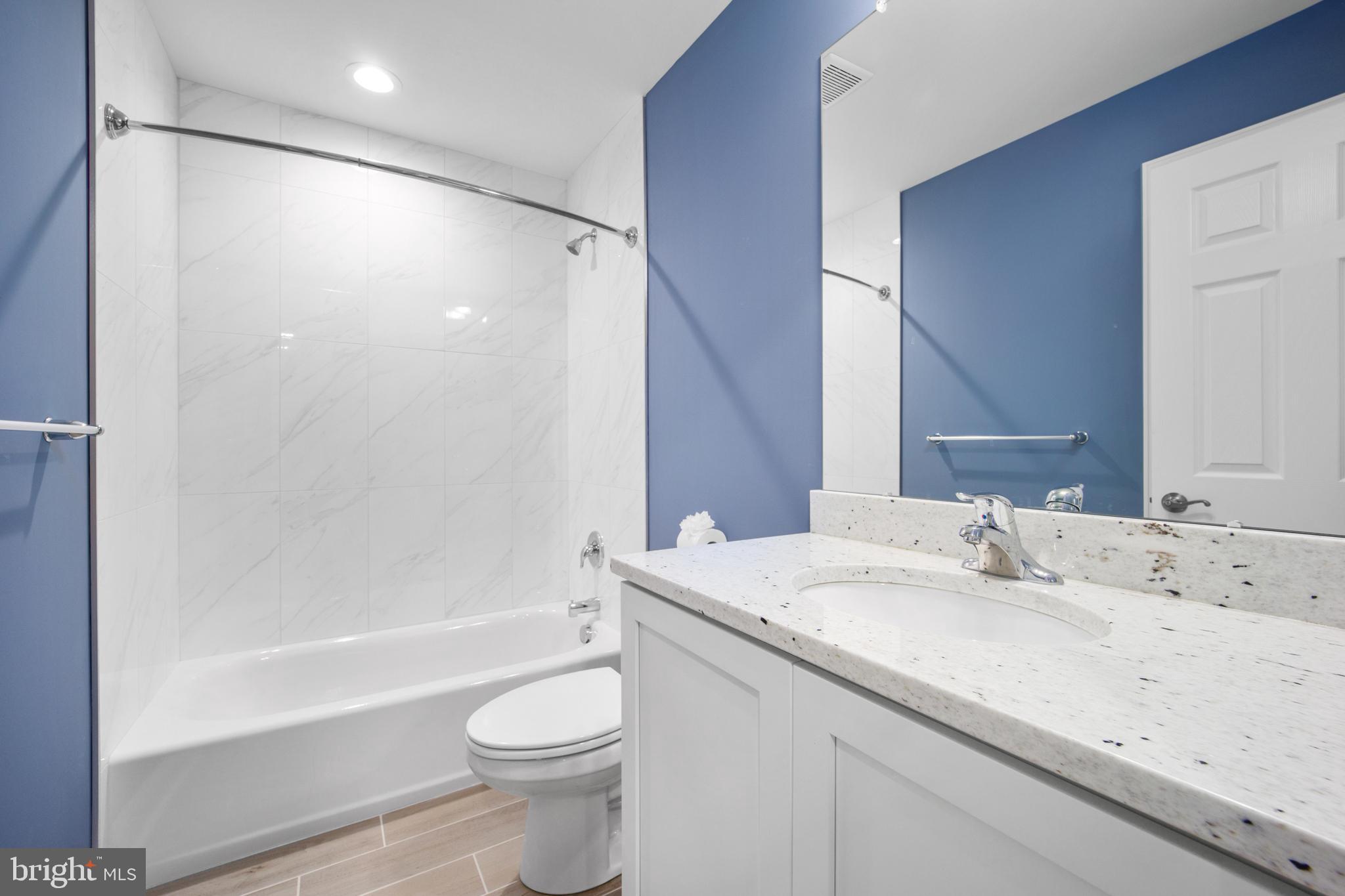 RADCLIFFE COURT - Residential
