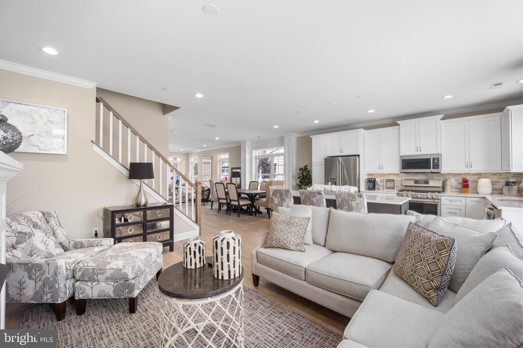 RADCLIFFE COURT - Residential