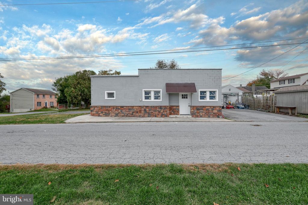 Photo of 301 State Street, STEELTON, PA 17113 (MLS # PADA2050692)