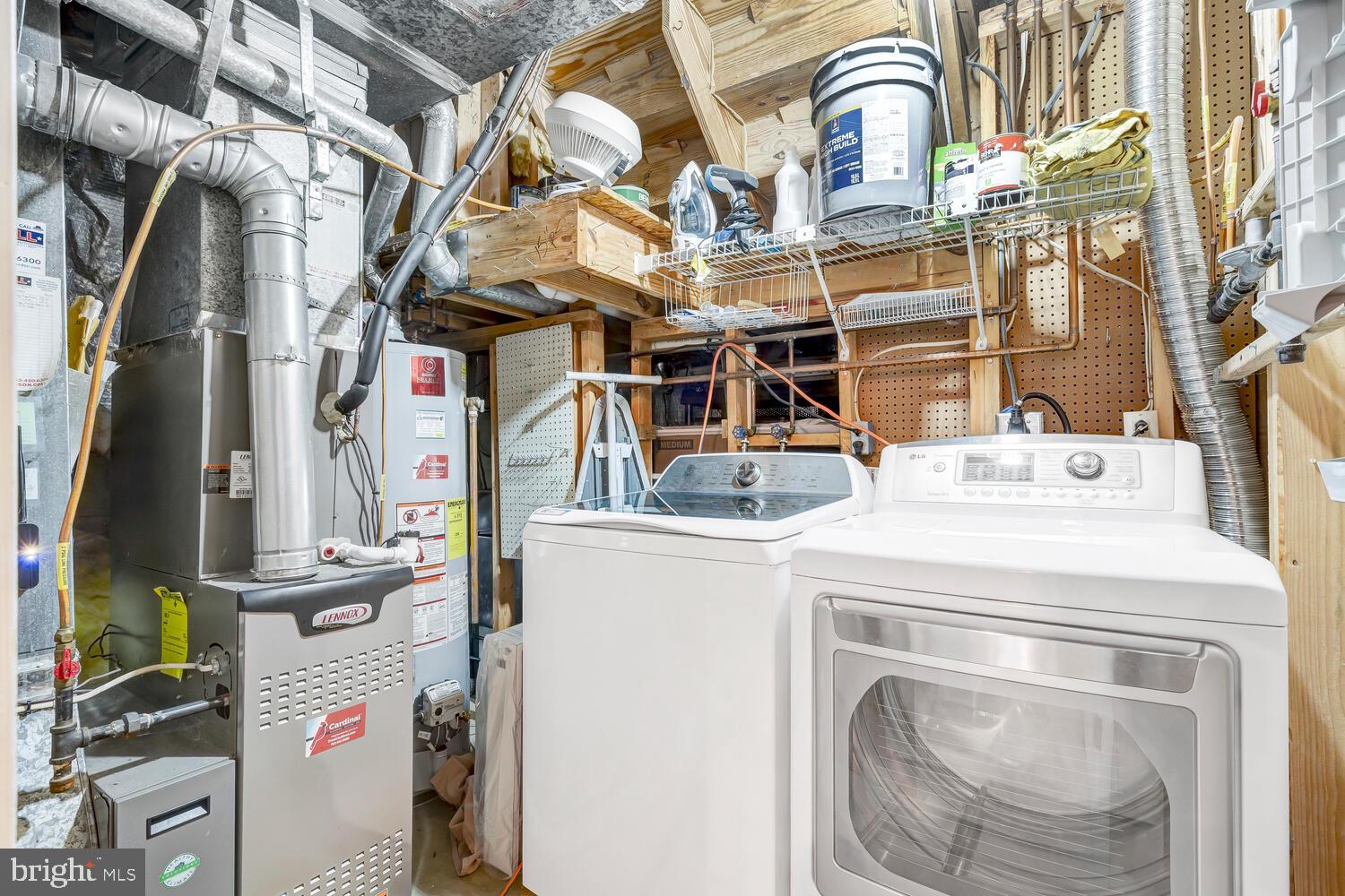 POTOMAC LAKES - Residential