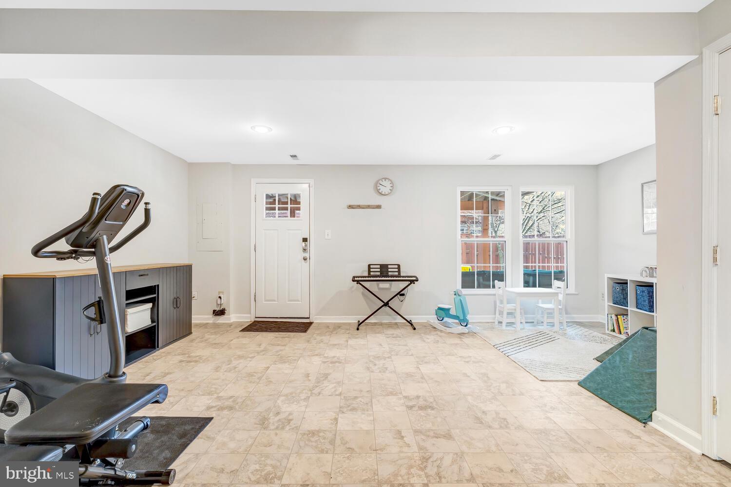 POTOMAC LAKES - Residential