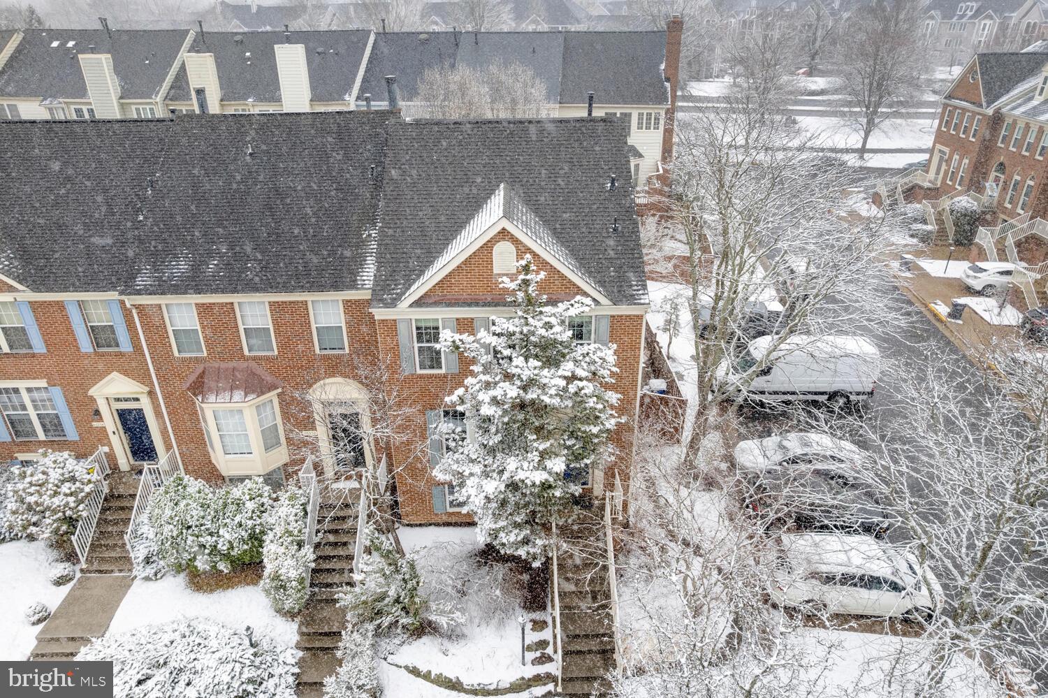 POTOMAC LAKES - Residential