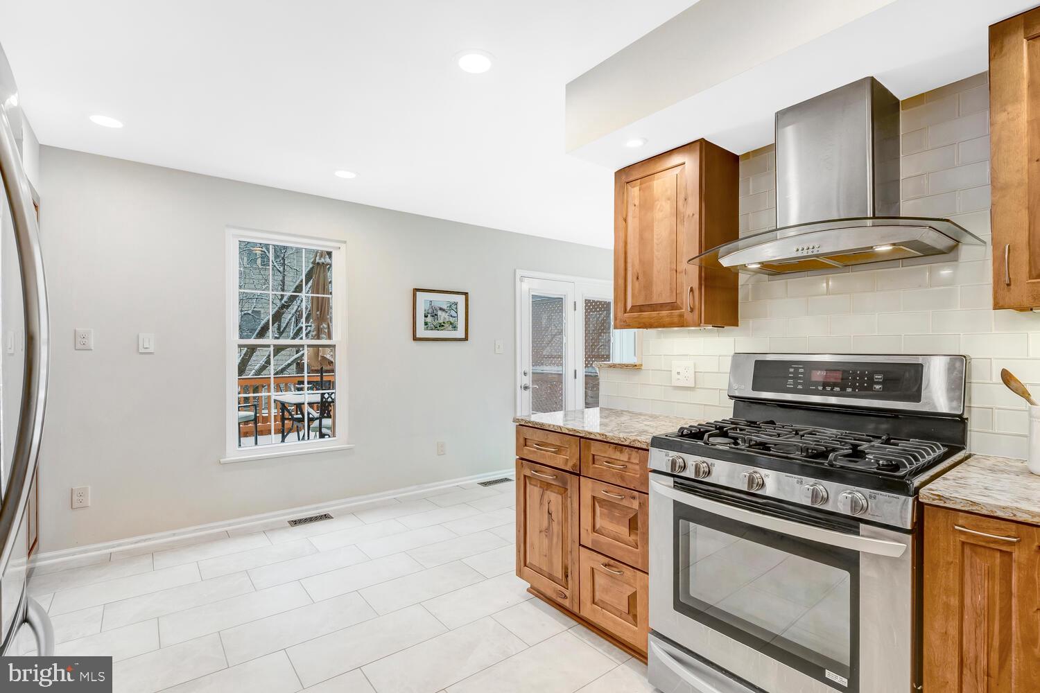 POTOMAC LAKES - Residential