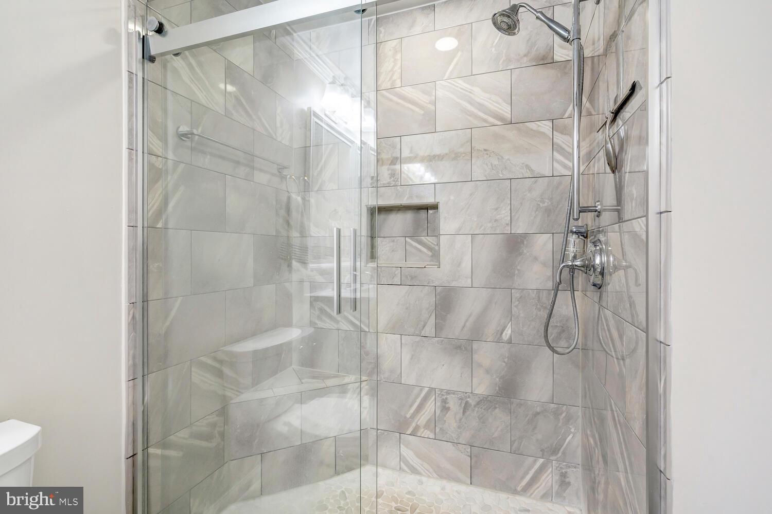 POTOMAC LAKES - Residential