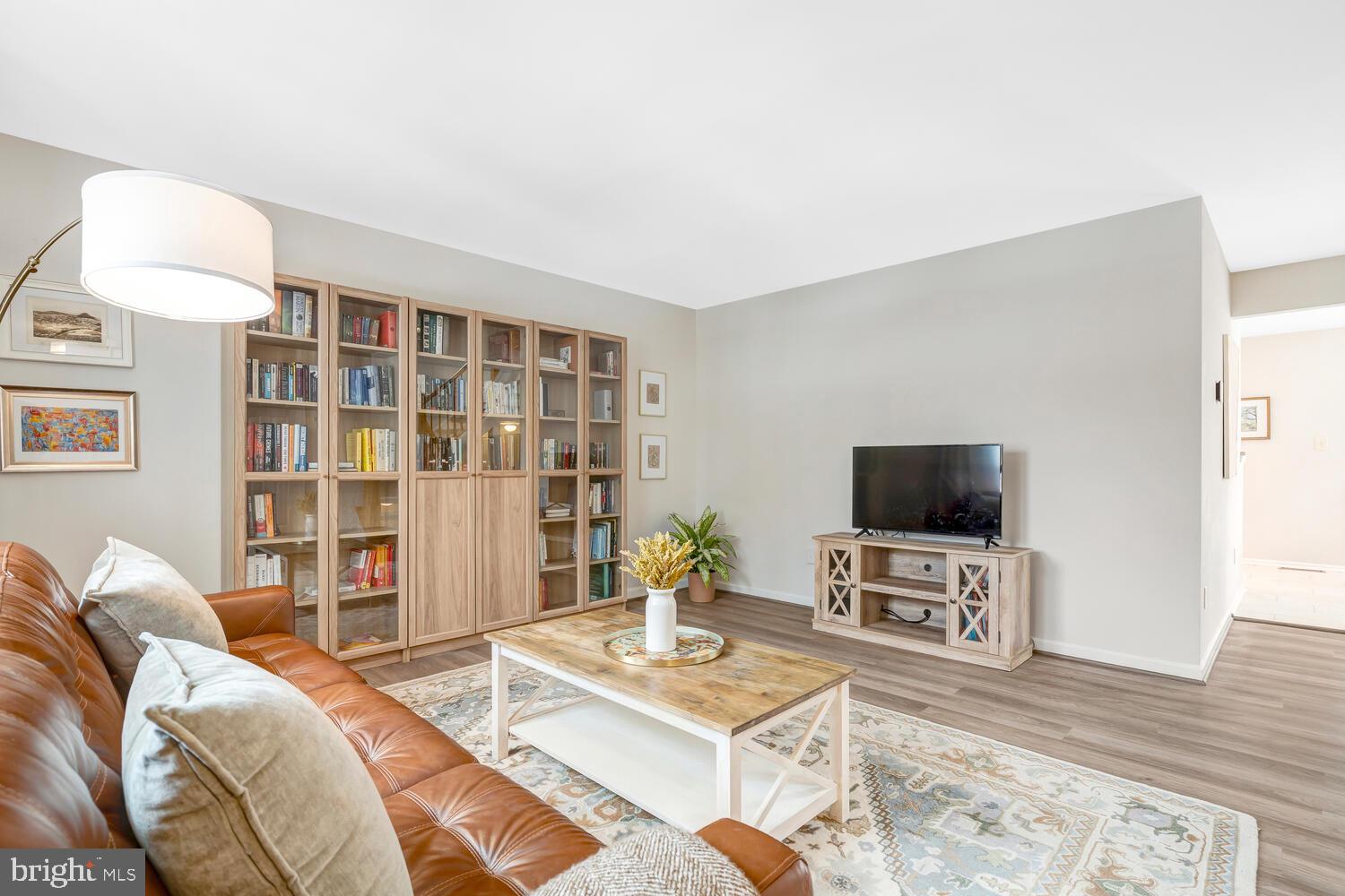 POTOMAC LAKES - Residential