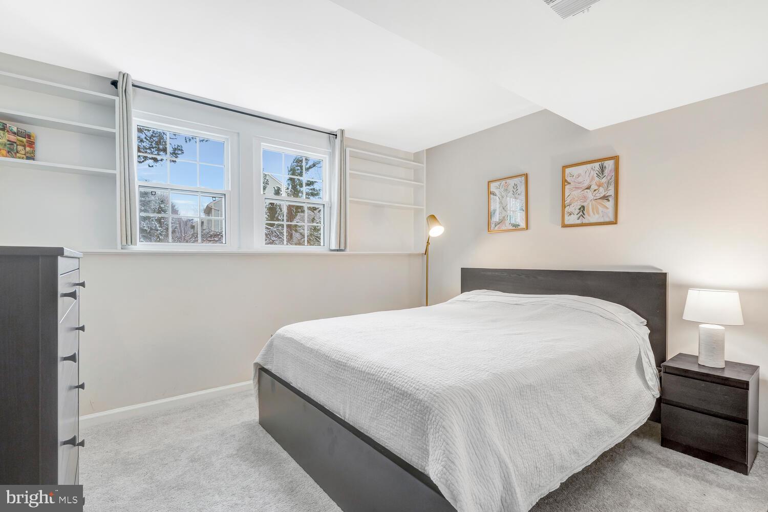 POTOMAC LAKES - Residential