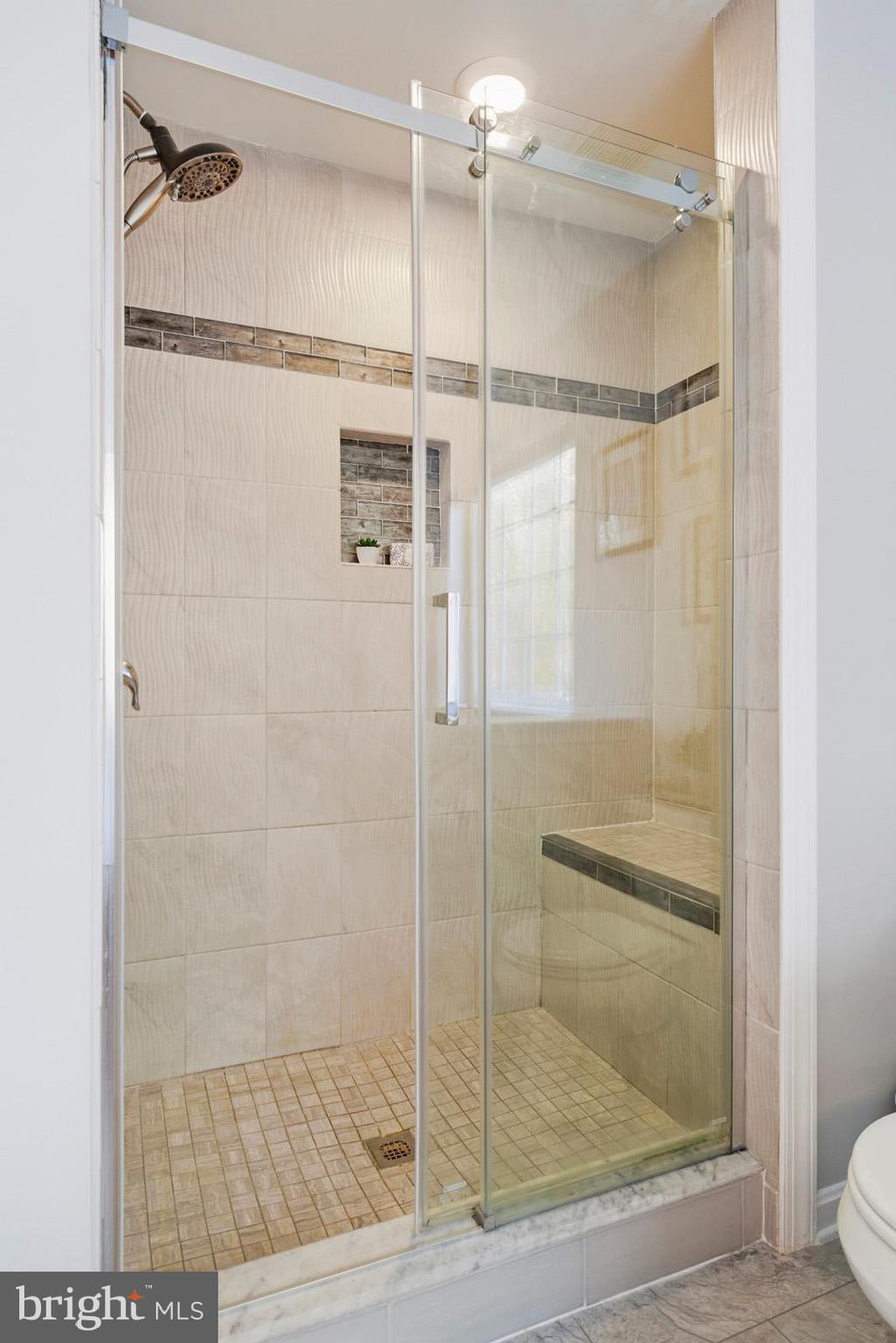 ROBERTS RIDGE - Residential