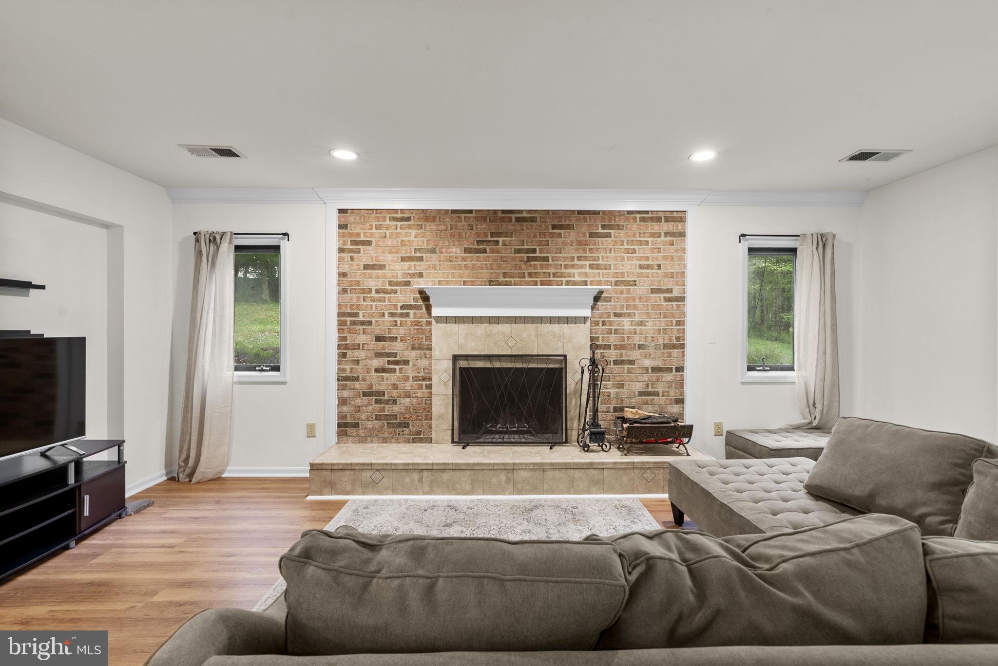 CLARKSBURG - Residential