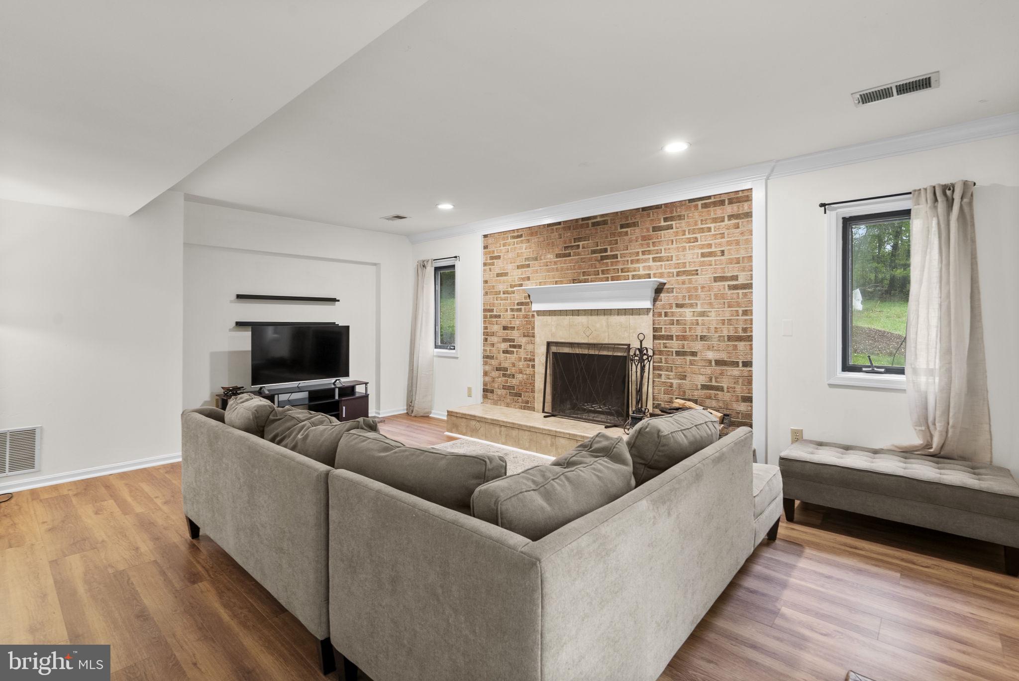 CLARKSBURG - Residential