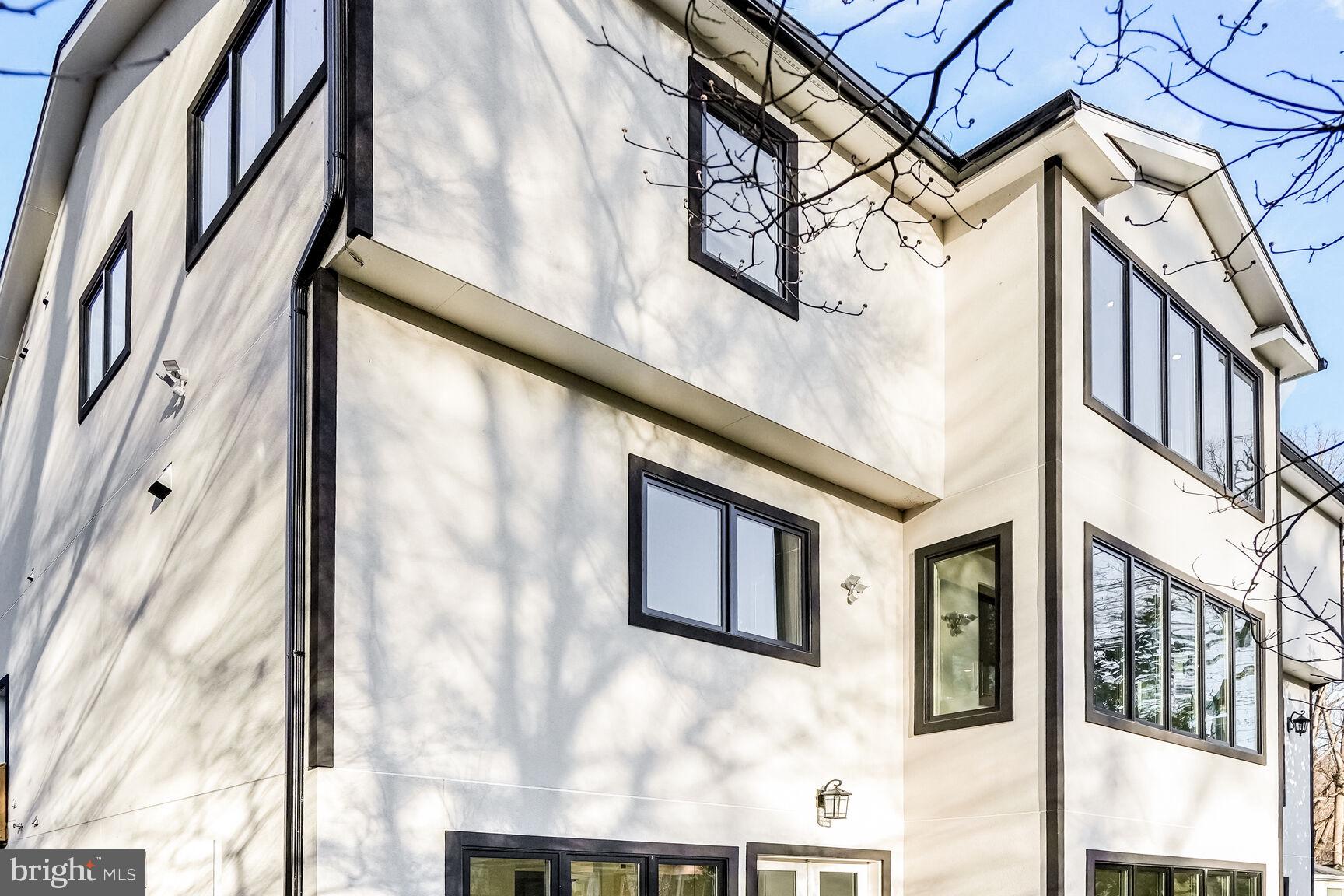 BELLEVUE FOREST - Residential Lease