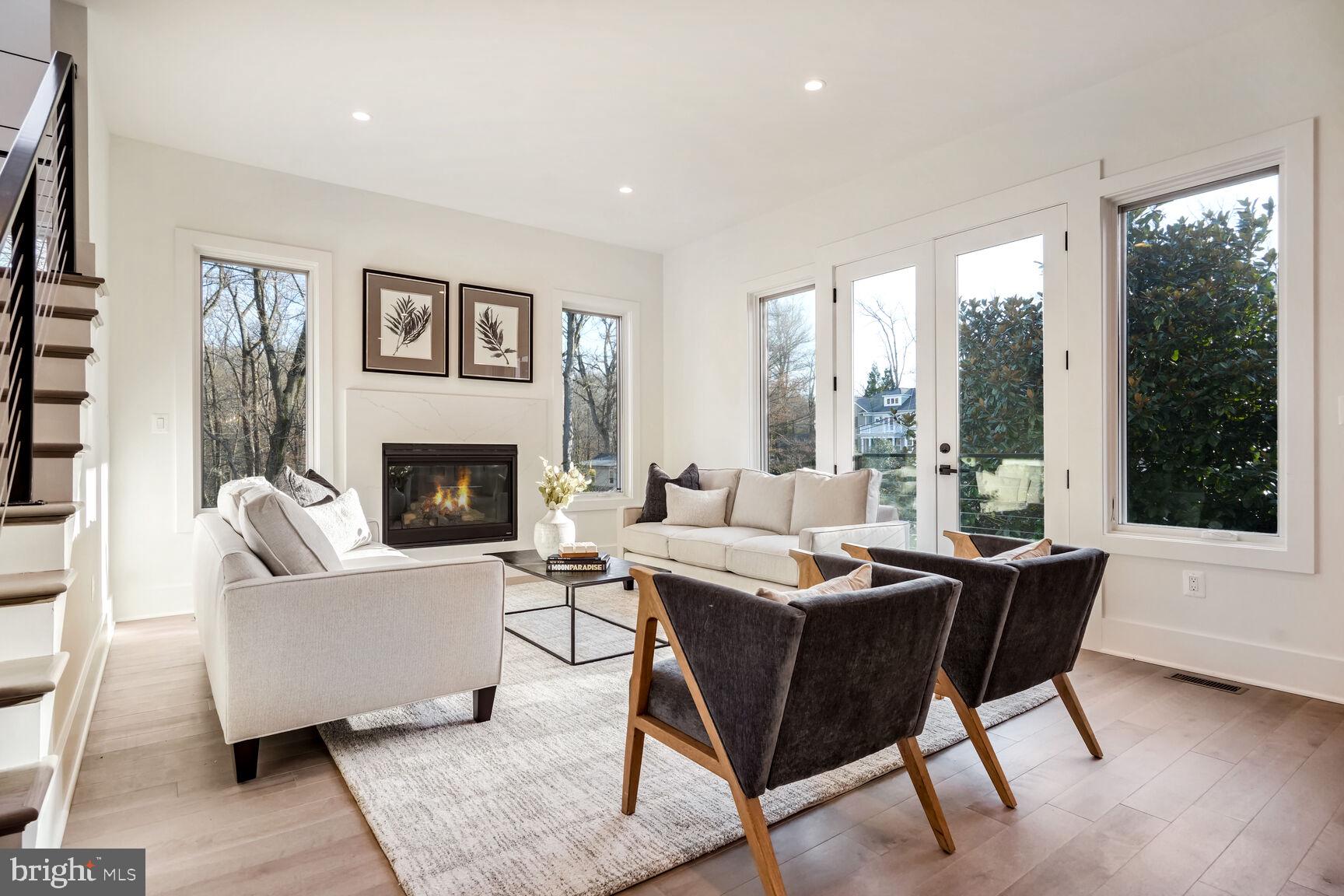 BELLEVUE FOREST - Residential Lease