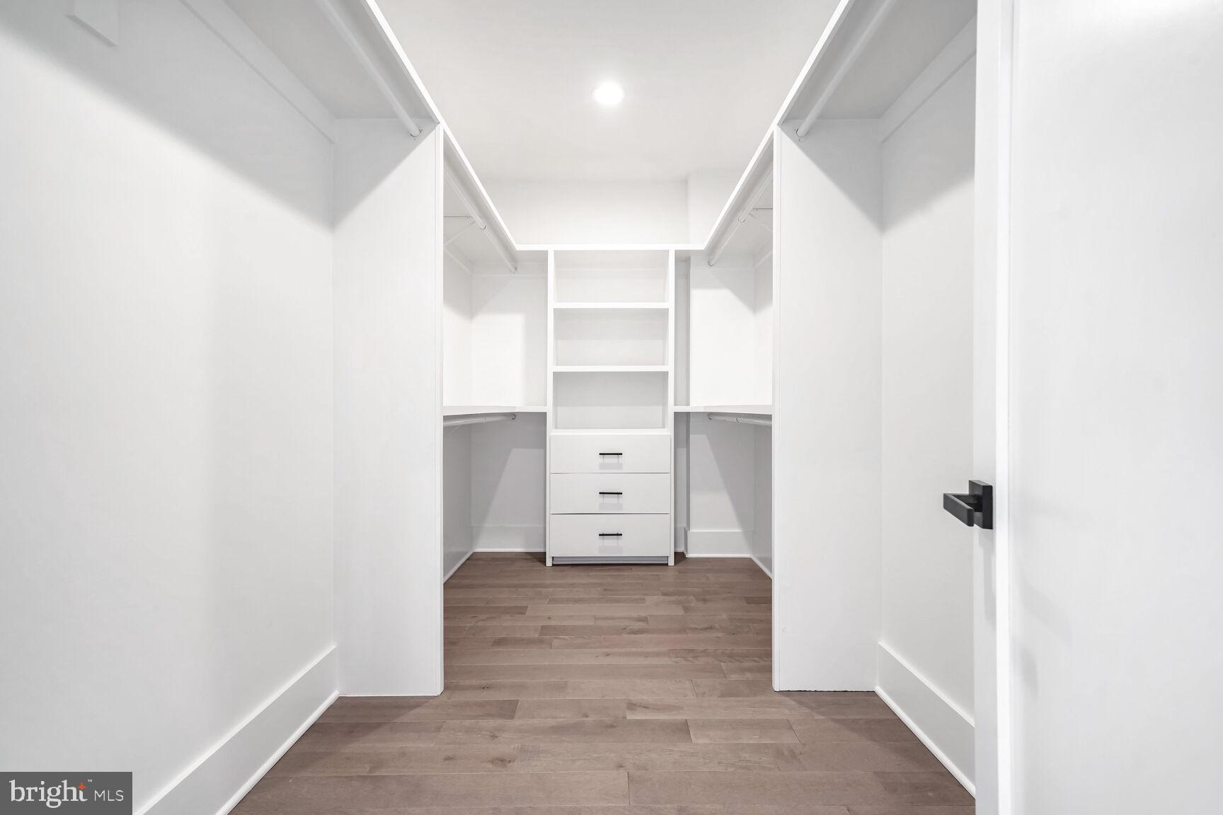 BELLEVUE FOREST - Residential Lease