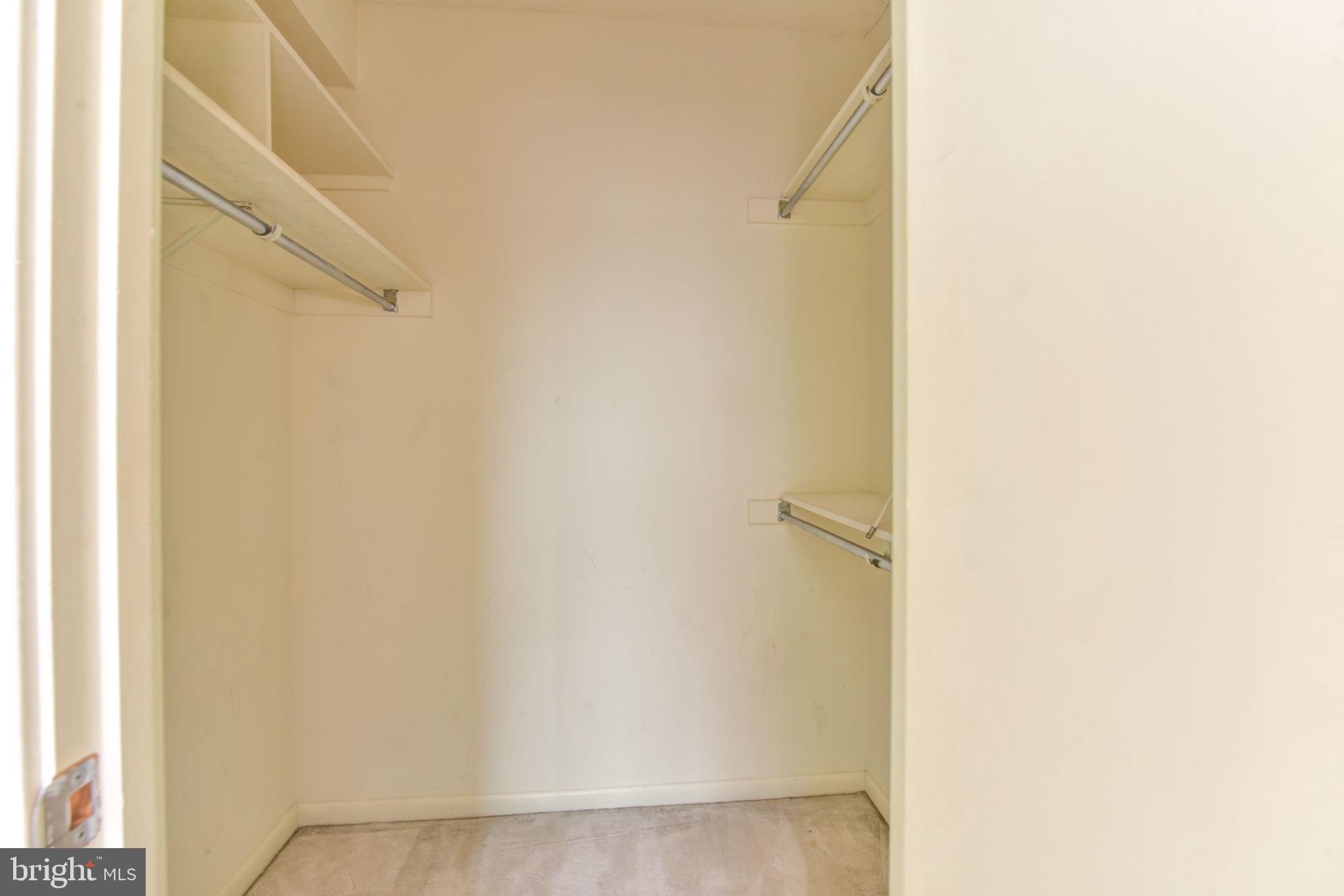 SKYLINE SQUARE CONDO - Residential