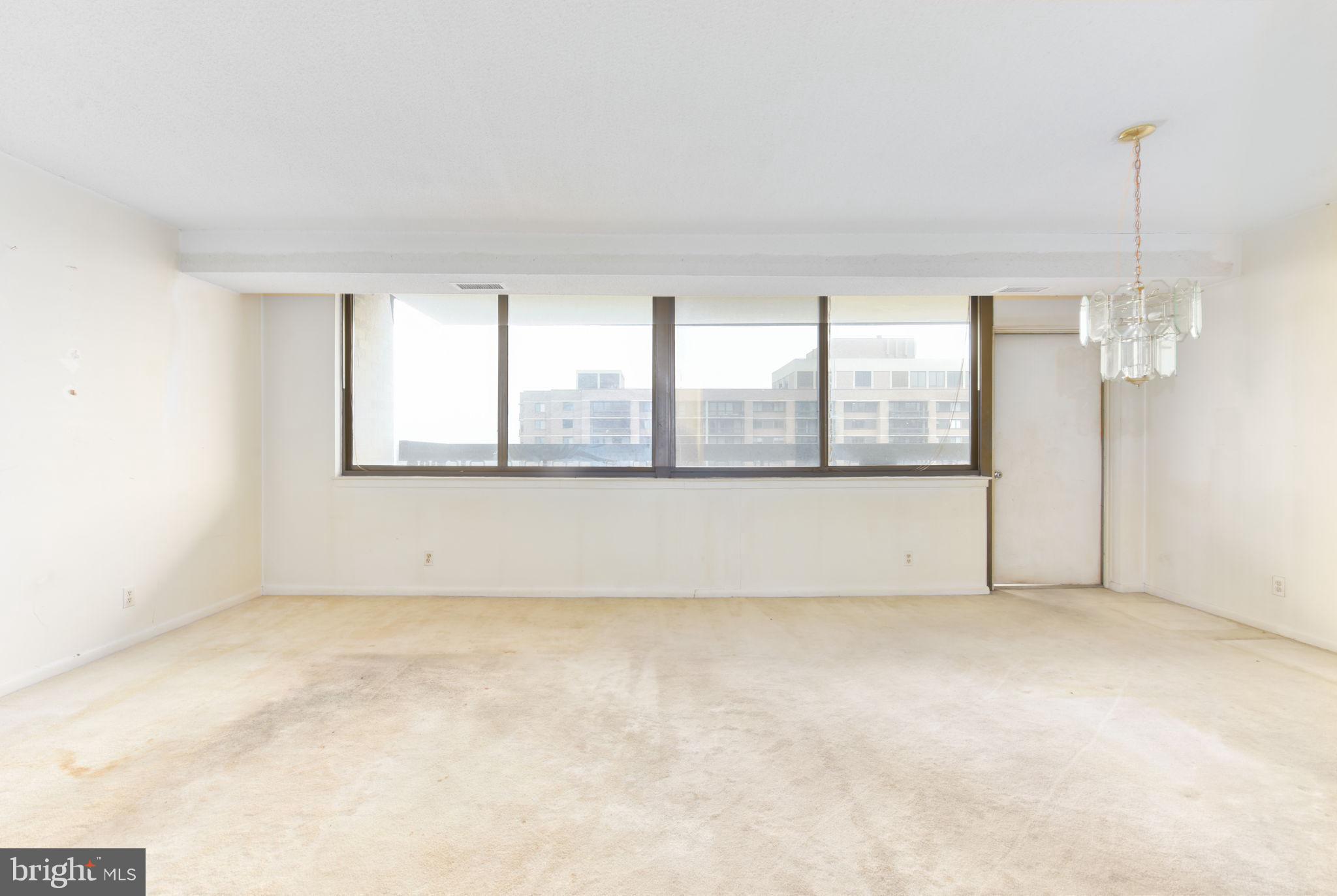 SKYLINE SQUARE CONDO - Residential