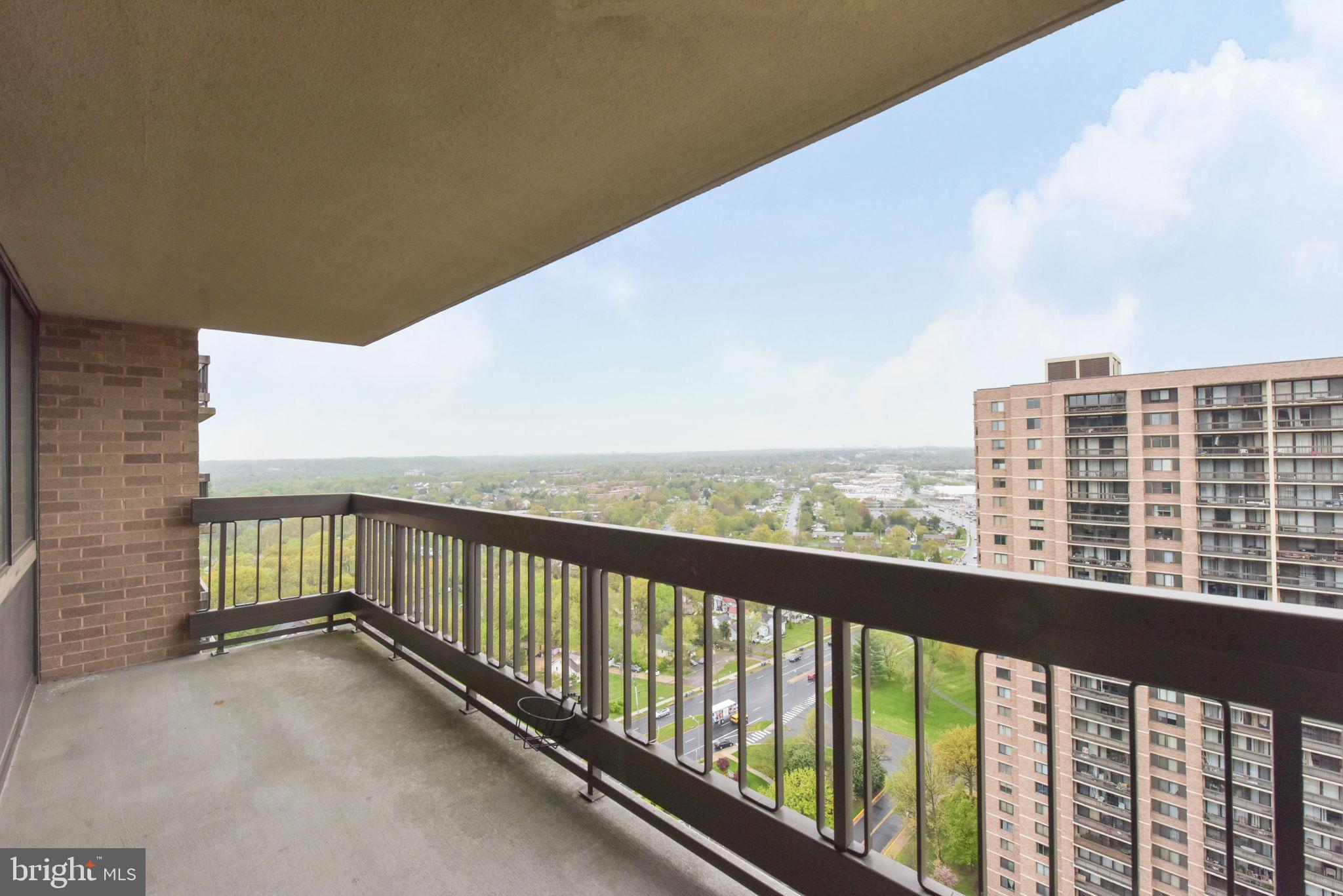 SKYLINE SQUARE CONDO - Residential