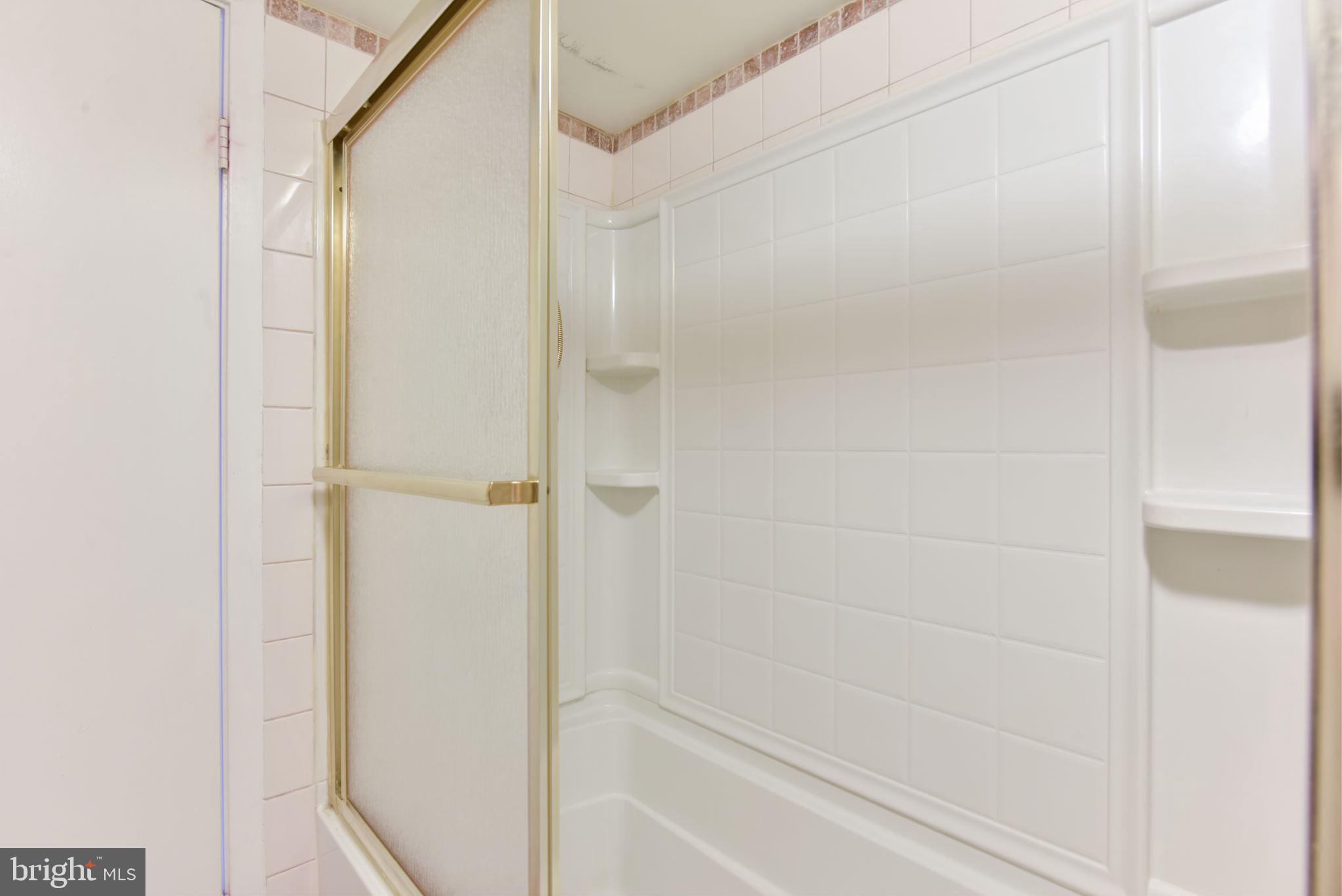 SKYLINE SQUARE CONDO - Residential