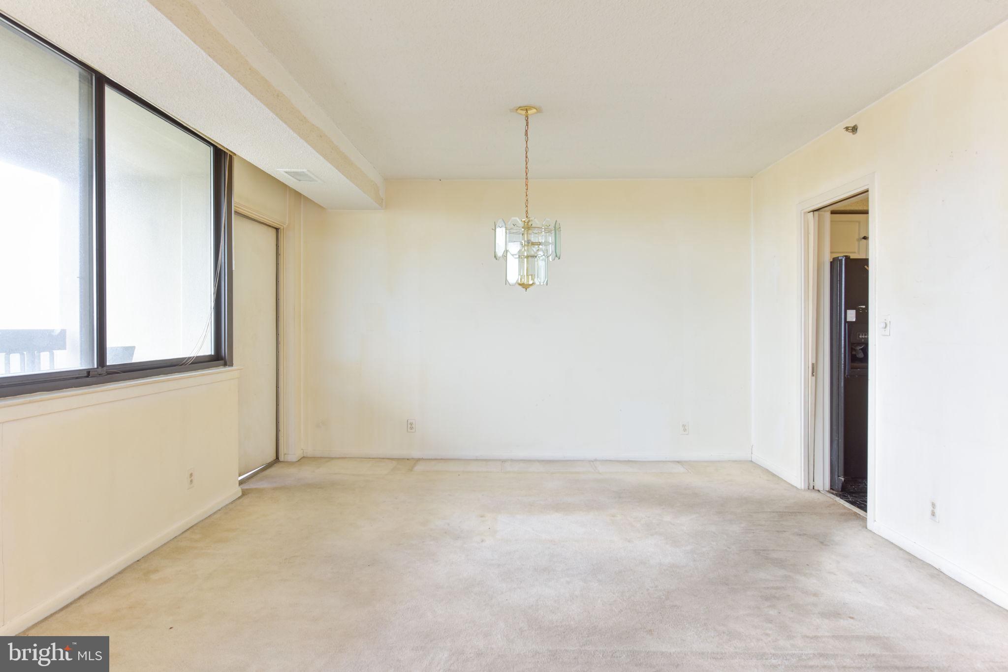 SKYLINE SQUARE CONDO - Residential