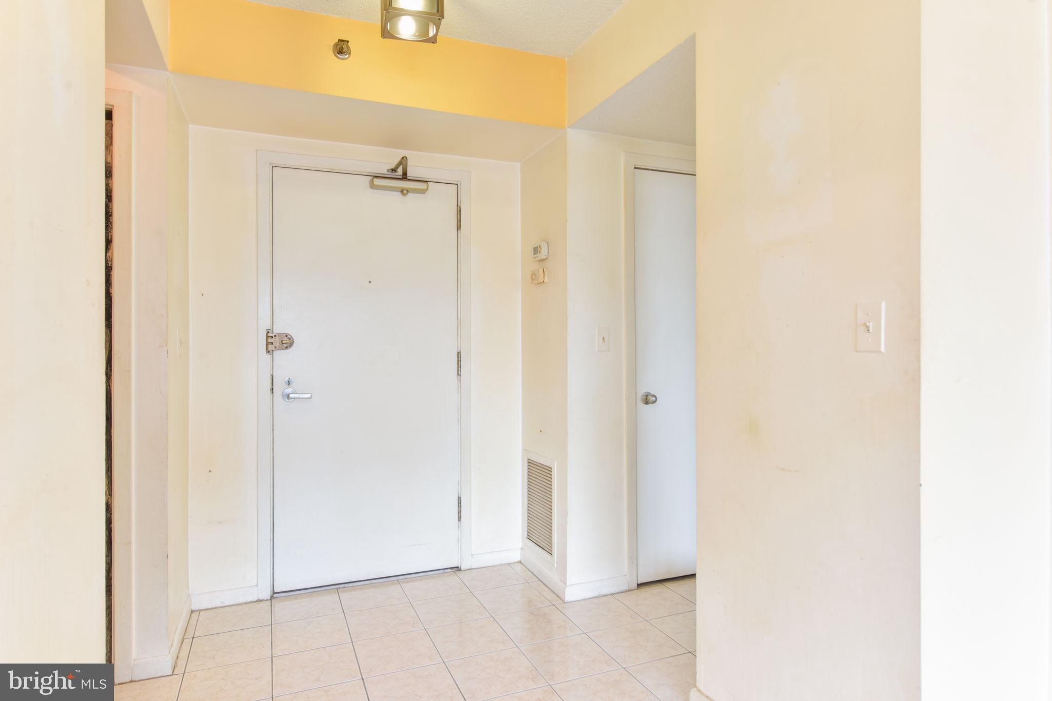 SKYLINE SQUARE CONDO - Residential