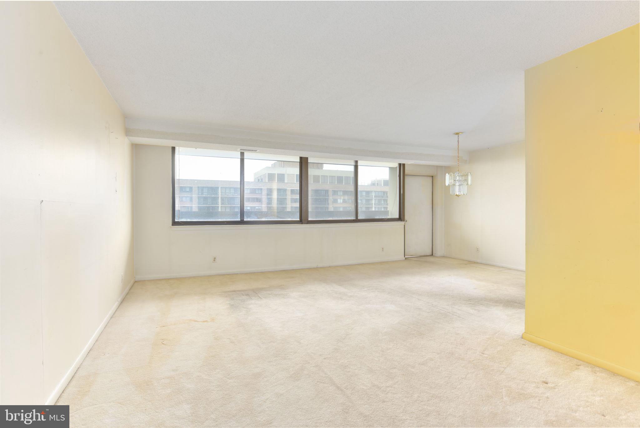 SKYLINE SQUARE CONDO - Residential