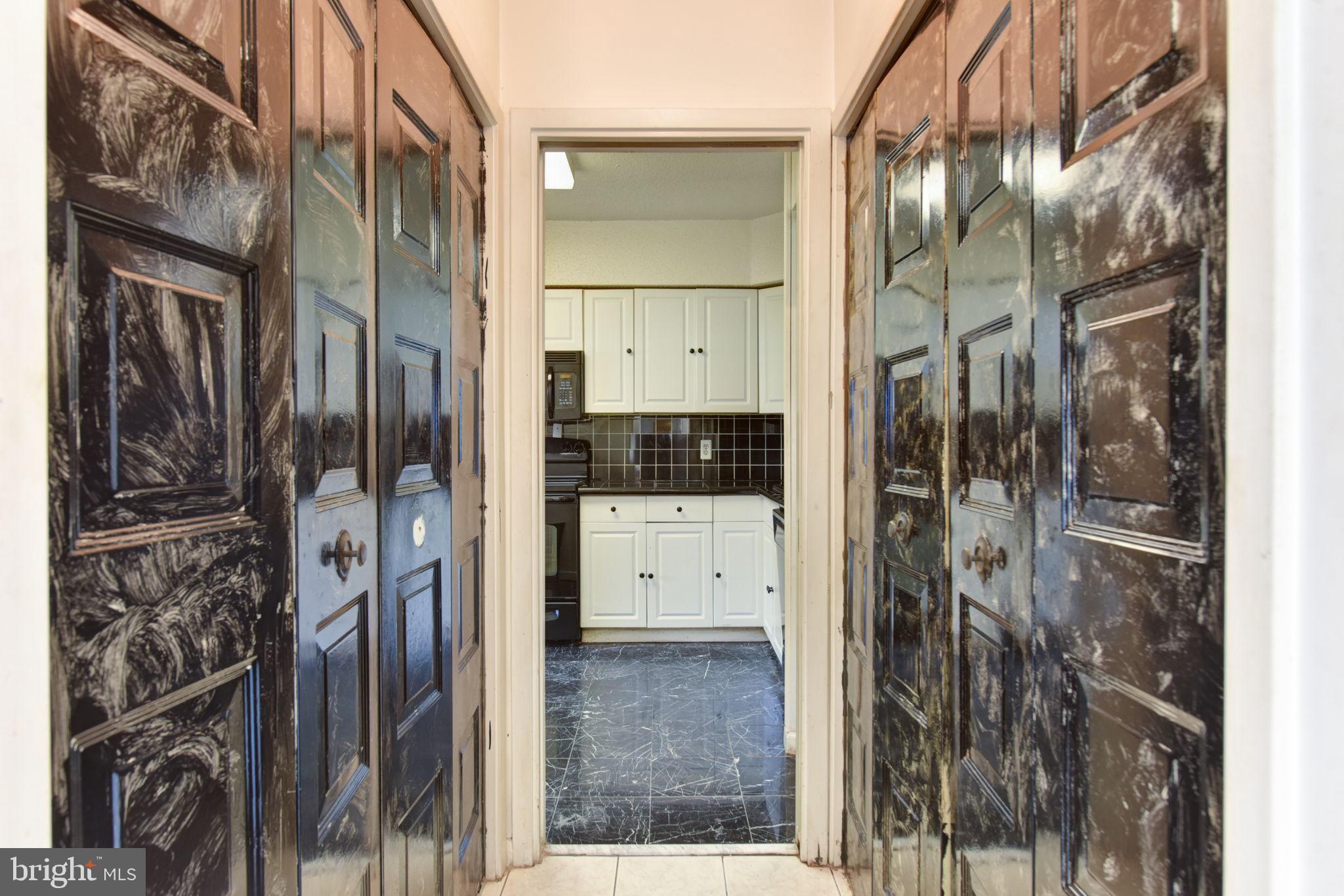 SKYLINE SQUARE CONDO - Residential