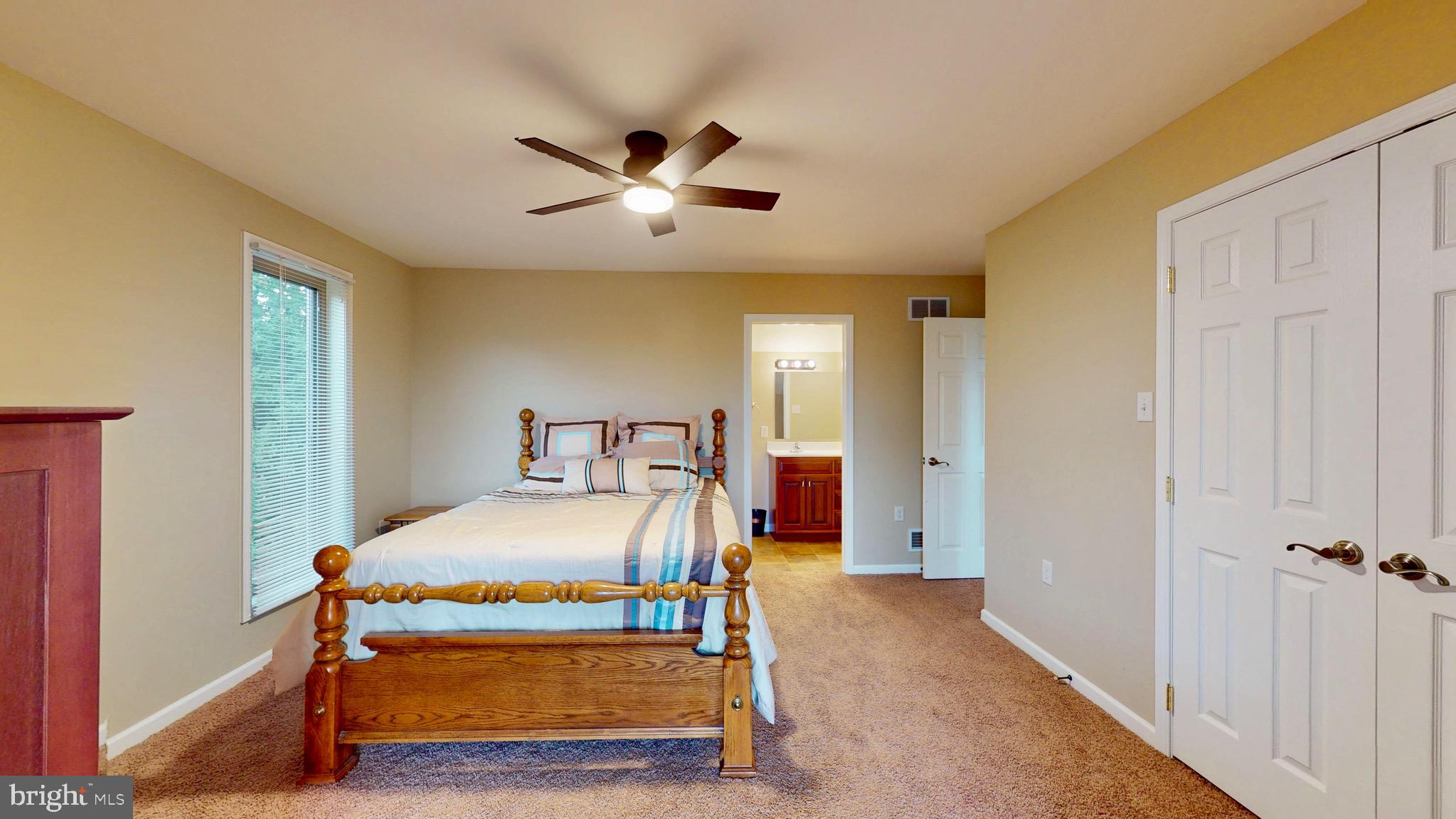 EAGLE'S ROOST - Residential