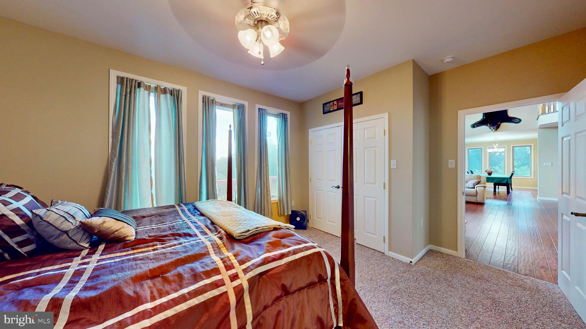 EAGLE'S ROOST - Residential