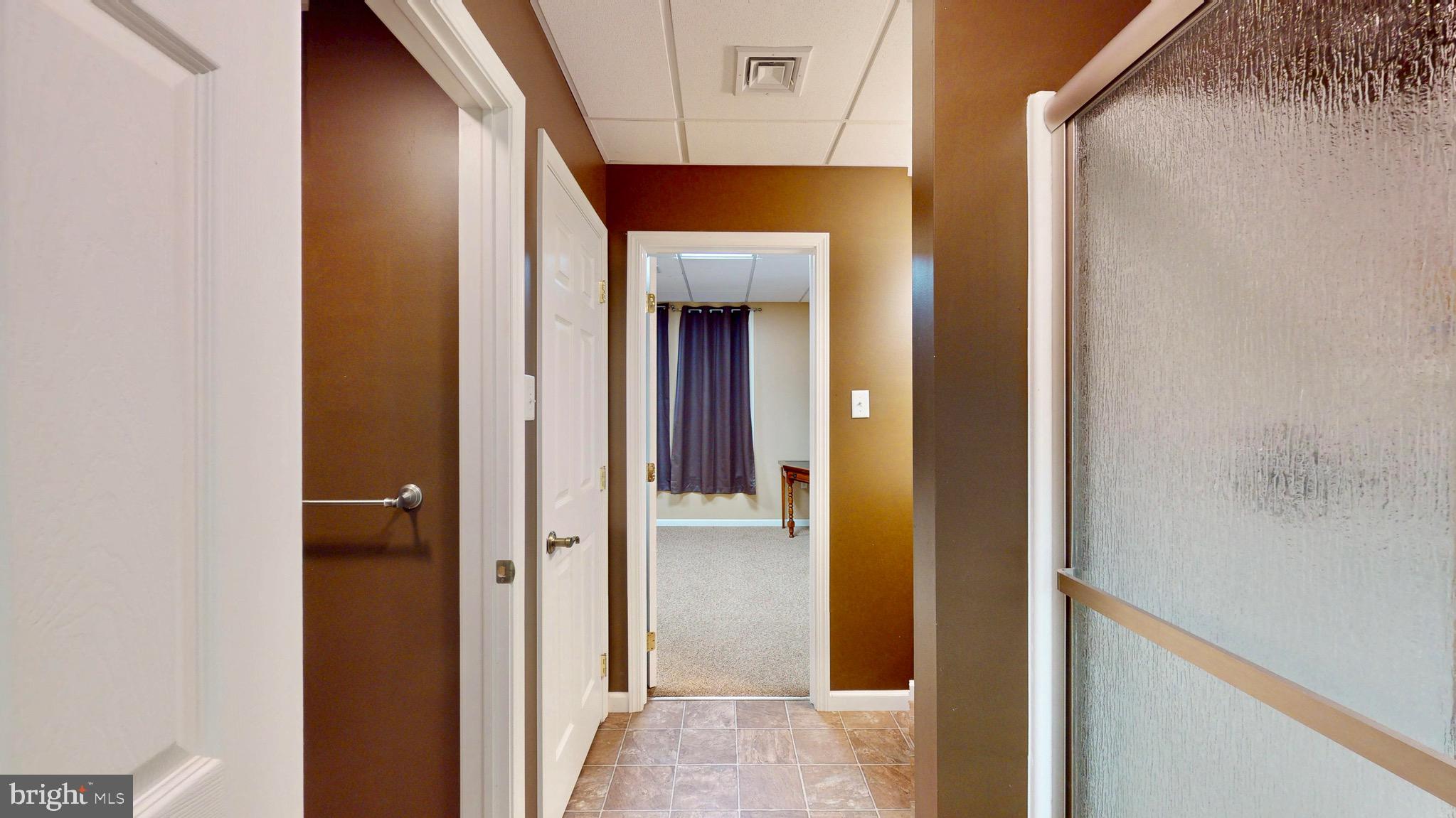 EAGLE'S ROOST - Residential