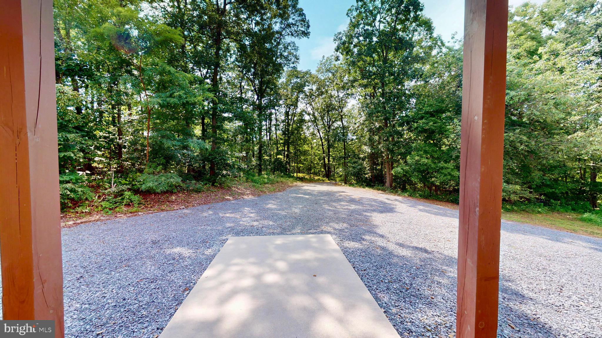 EAGLE'S ROOST - Residential