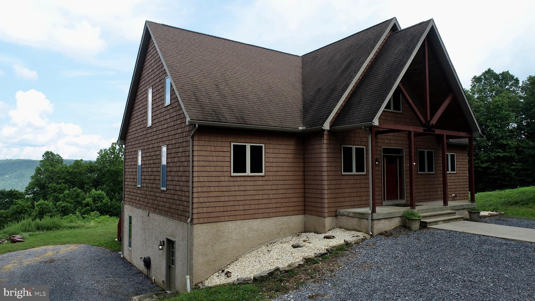 EAGLE'S ROOST - Residential