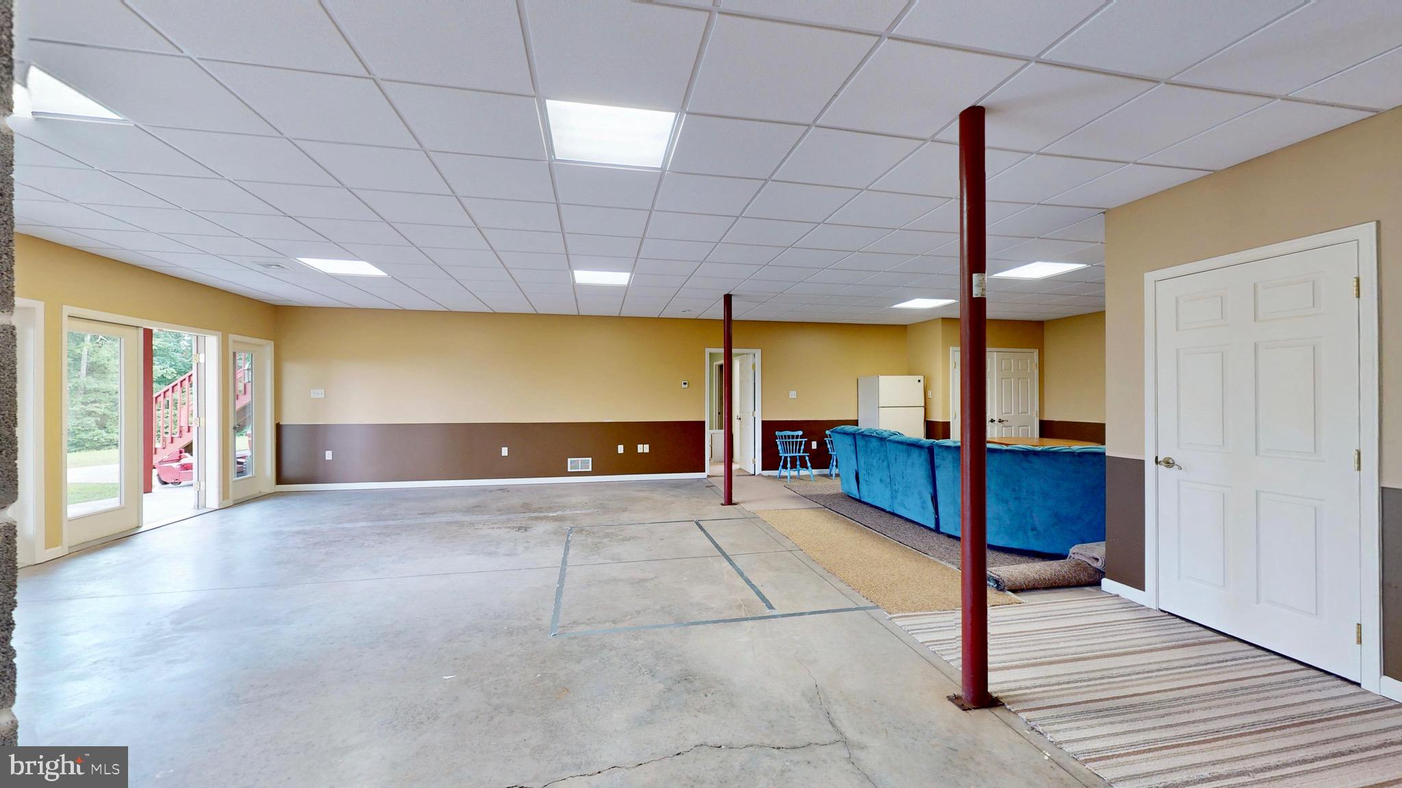 EAGLE'S ROOST - Residential