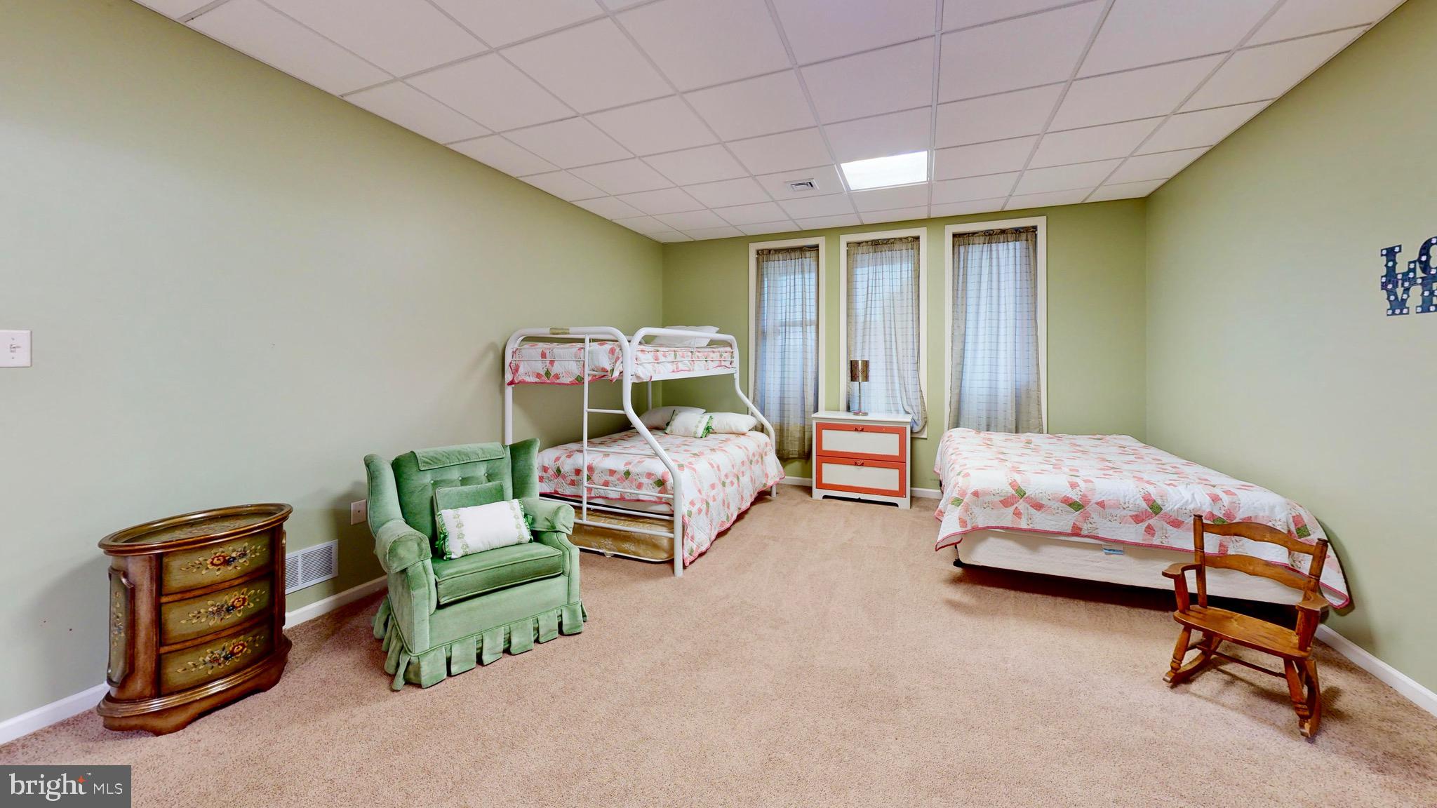 EAGLE'S ROOST - Residential