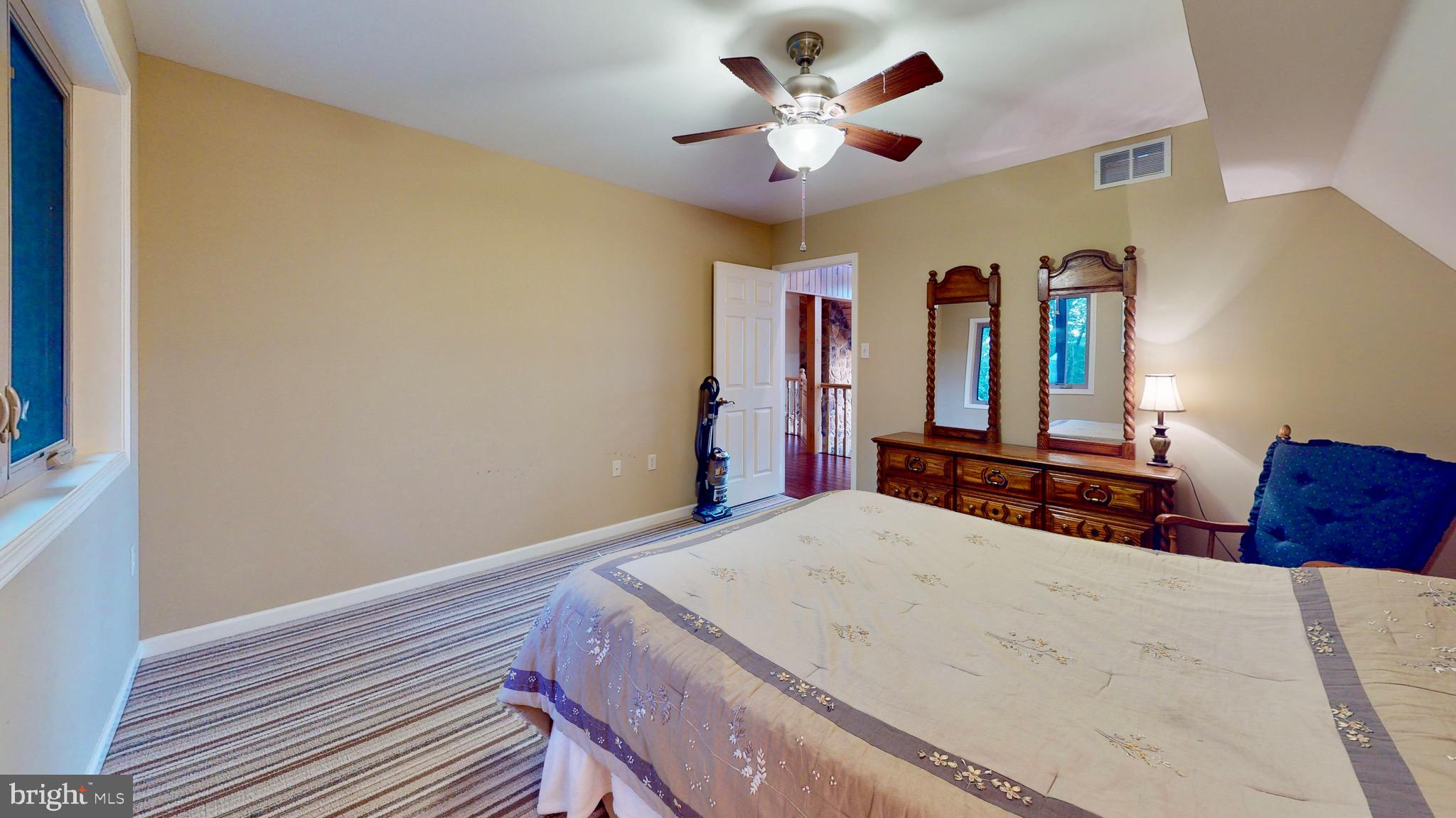 EAGLE'S ROOST - Residential