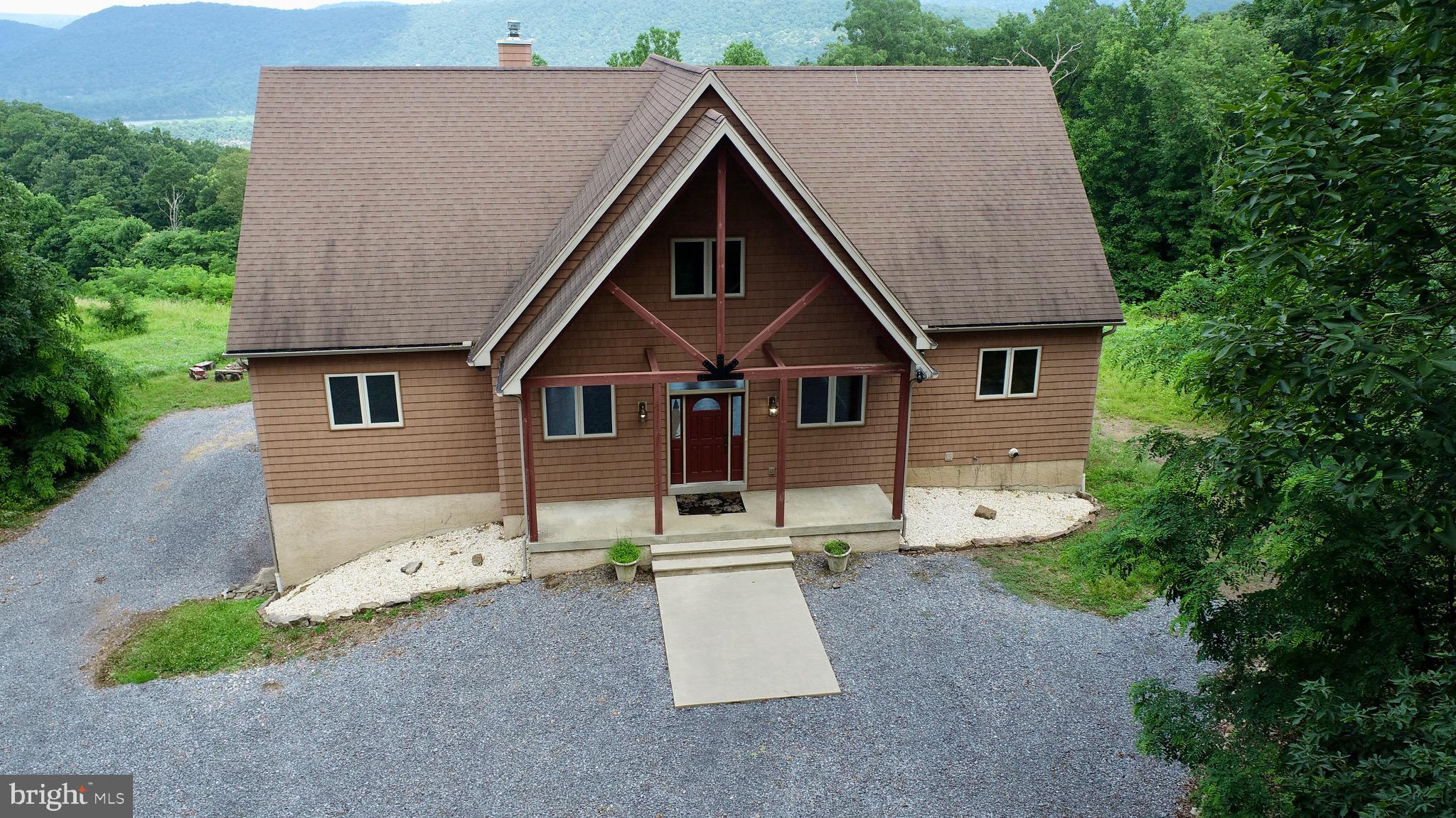 EAGLE'S ROOST - Residential