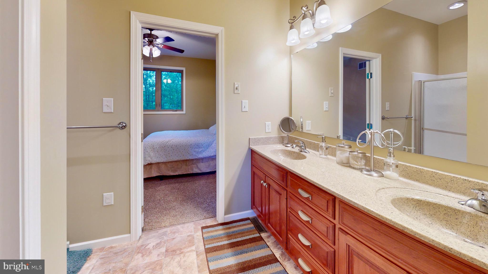 EAGLE'S ROOST - Residential