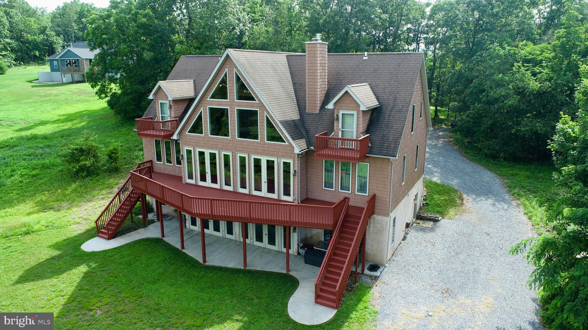 EAGLE'S ROOST - Residential