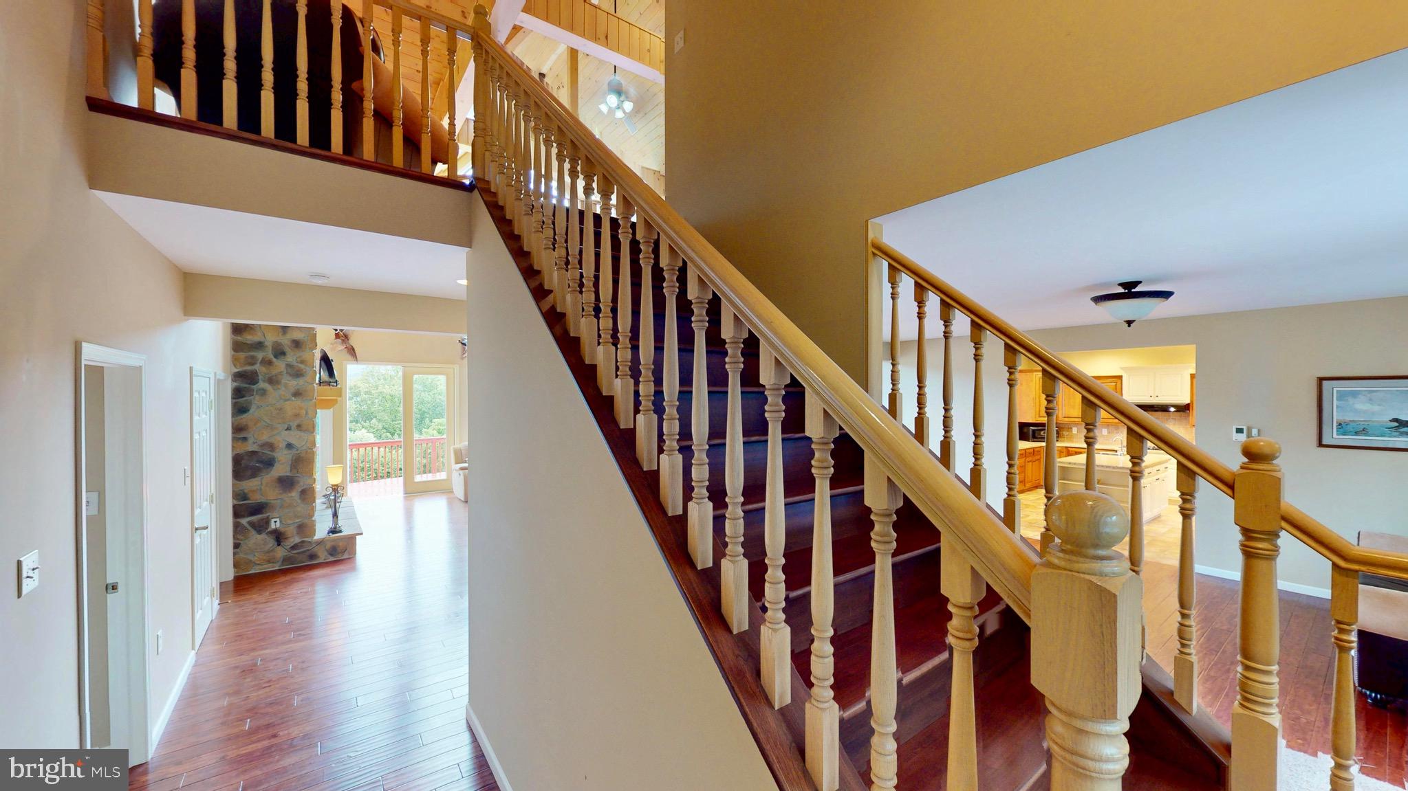 EAGLE'S ROOST - Residential